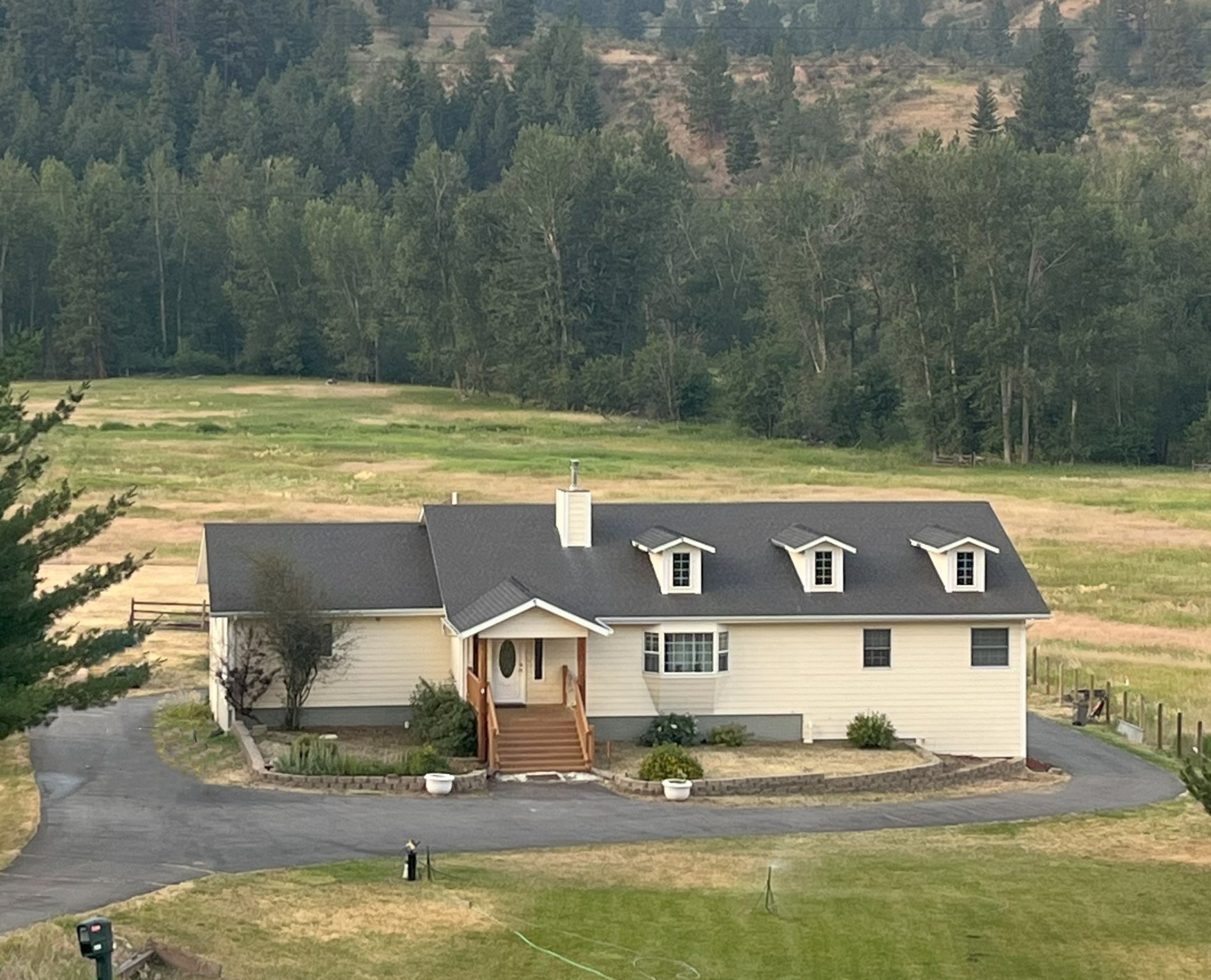 1699 S Sleeping Child Road Property Photo