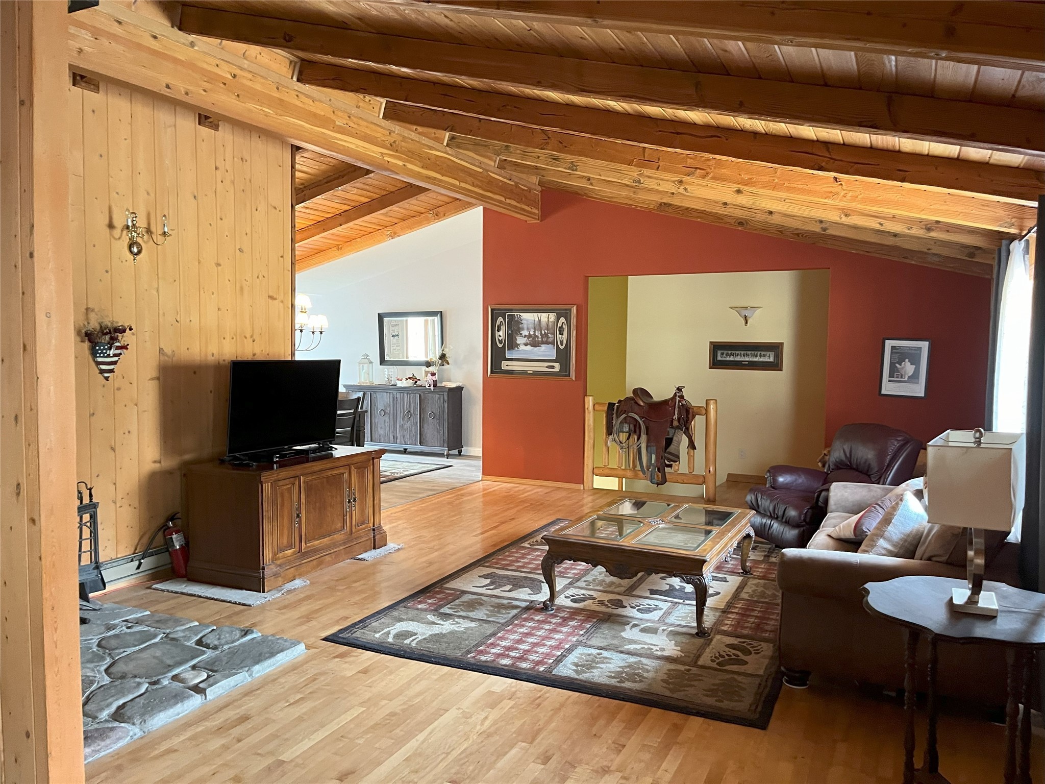 1699 S Sleeping Child Road Property Photo 7
