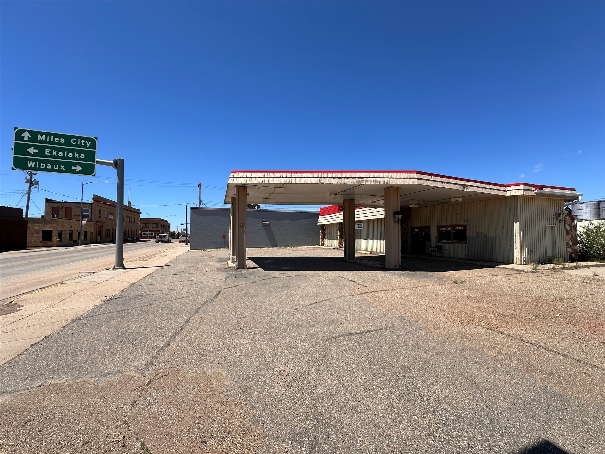 19 E Montana Avenue Property Photo