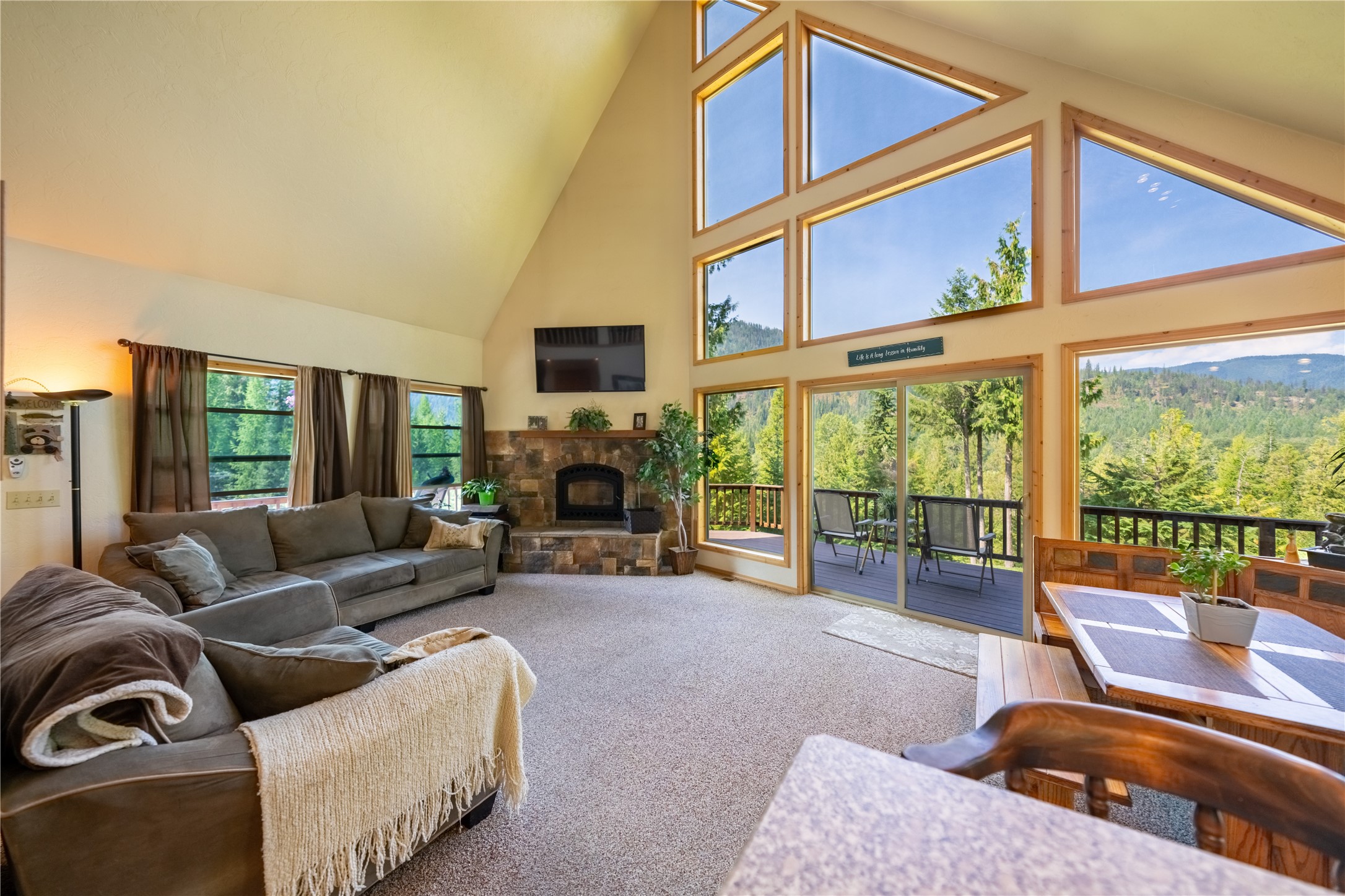 719 Doonan Mountain Road Property Photo 4