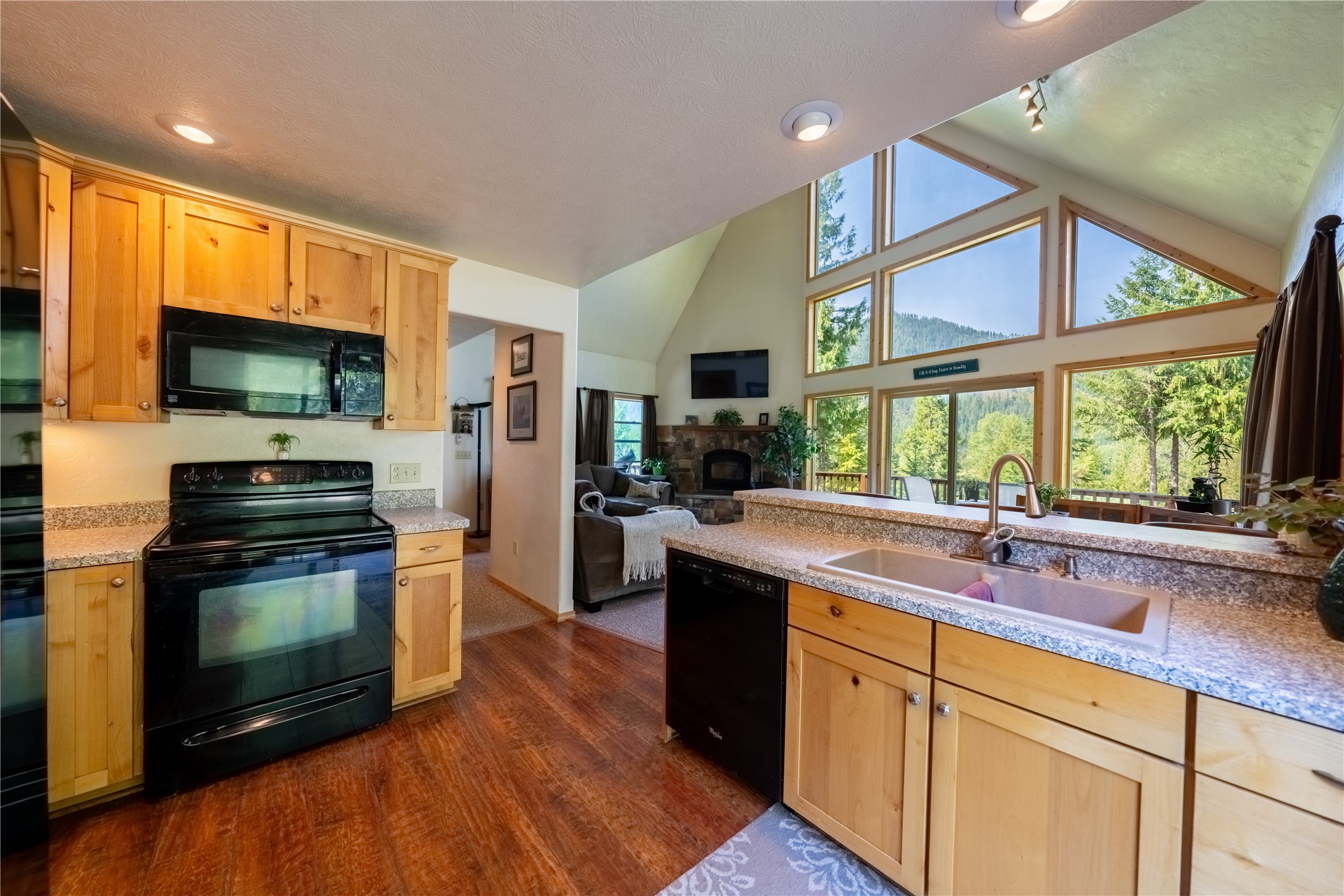 719 Doonan Mountain Road Property Photo 10