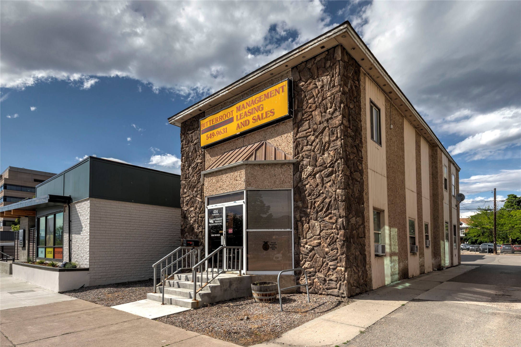 414 W Broadway Street Property Photo