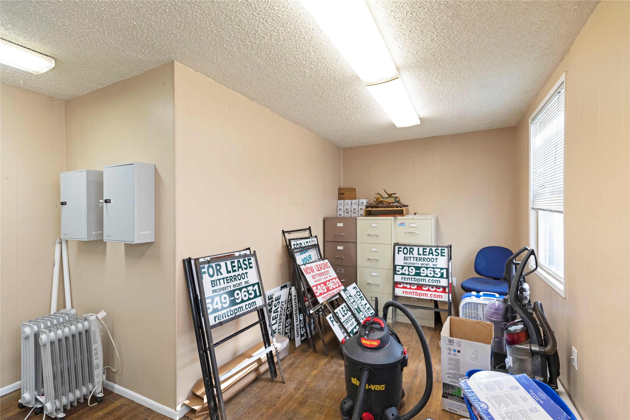 414 W Broadway Street Property Photo 17