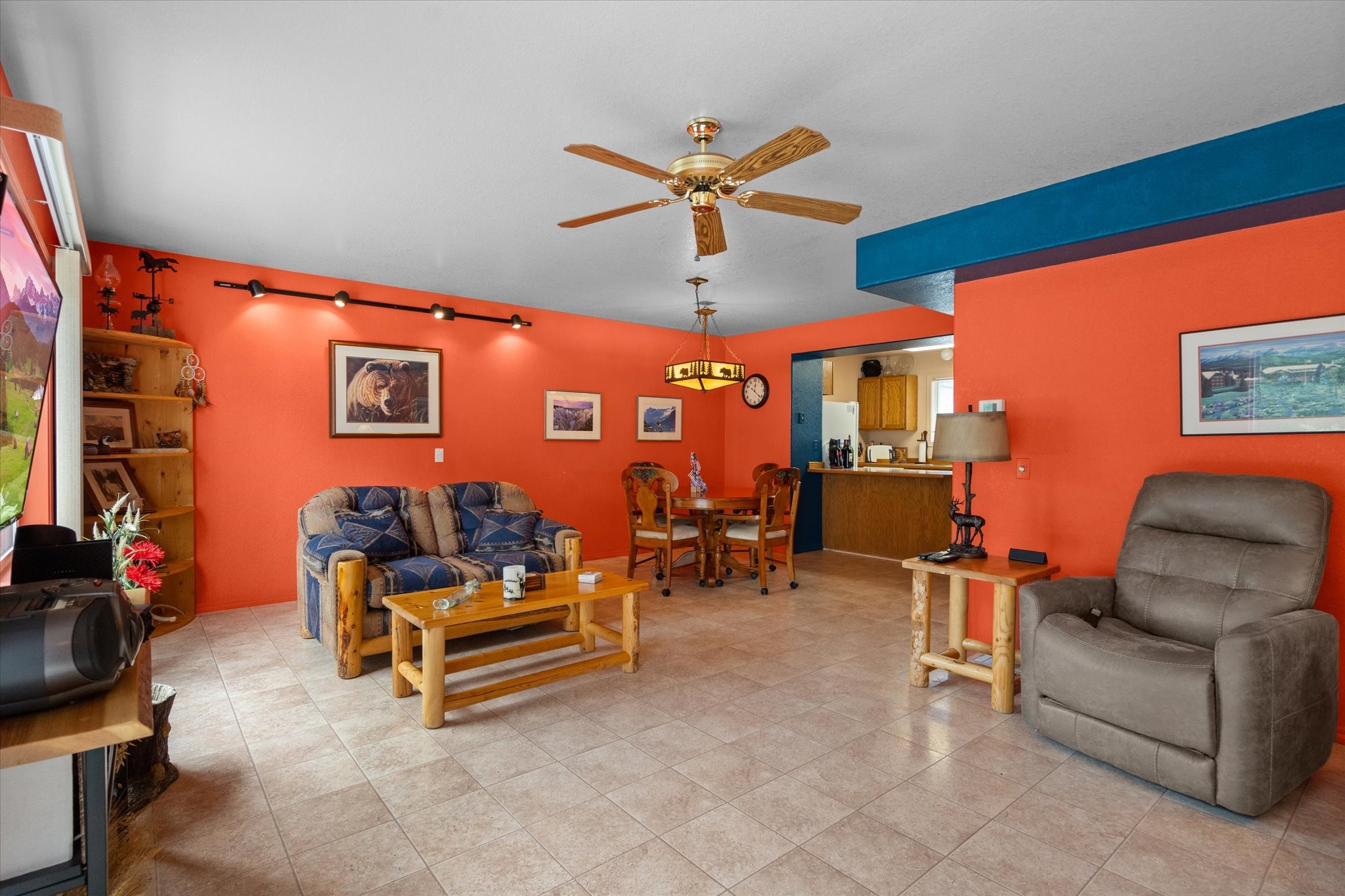305 Ponderosa Street Property Photo 3