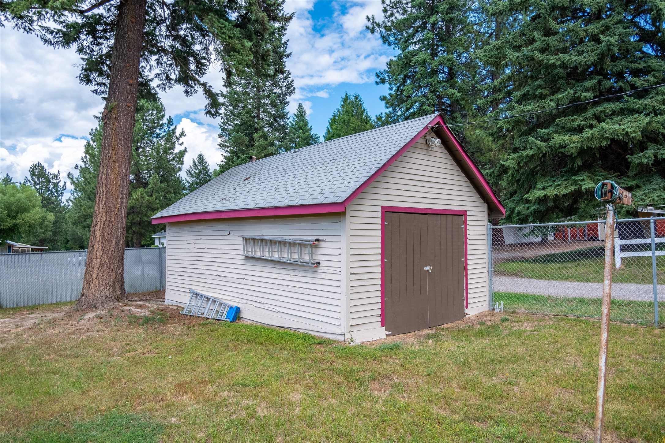 822 W Balsam Street Property Photo 19