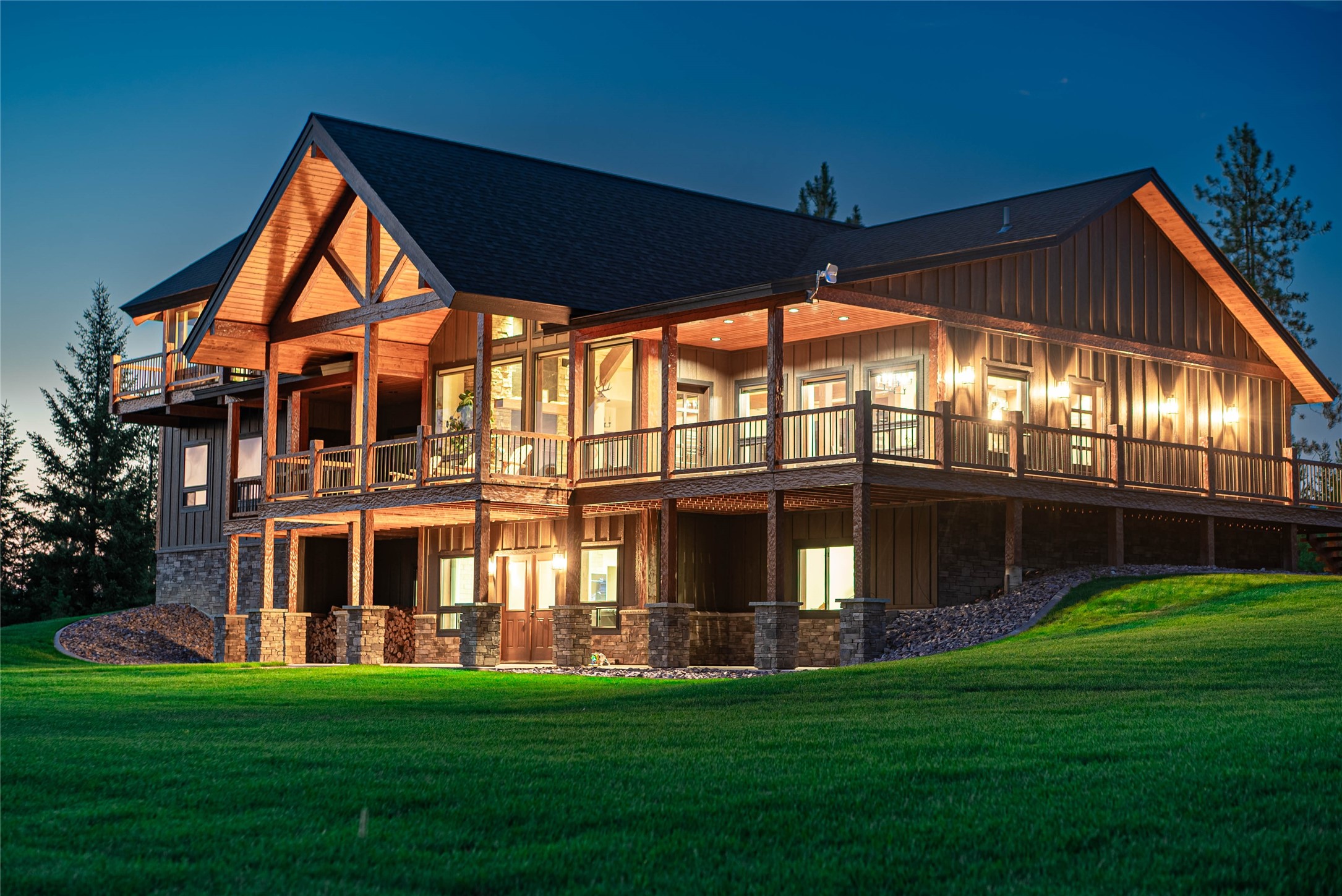 40149 Us Highway 2 W Property Photo 2