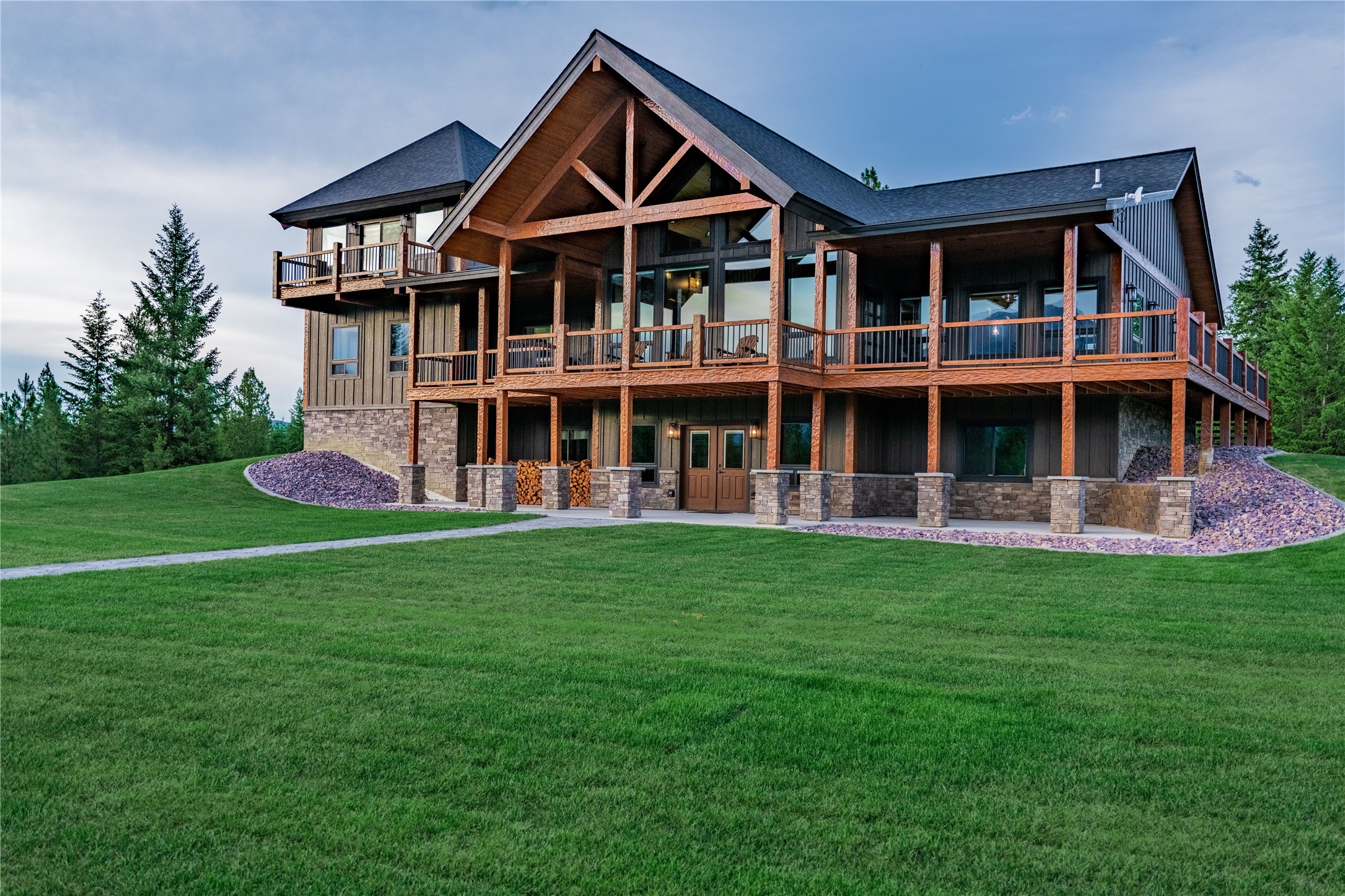 40149 Us Highway 2 W Property Photo 4