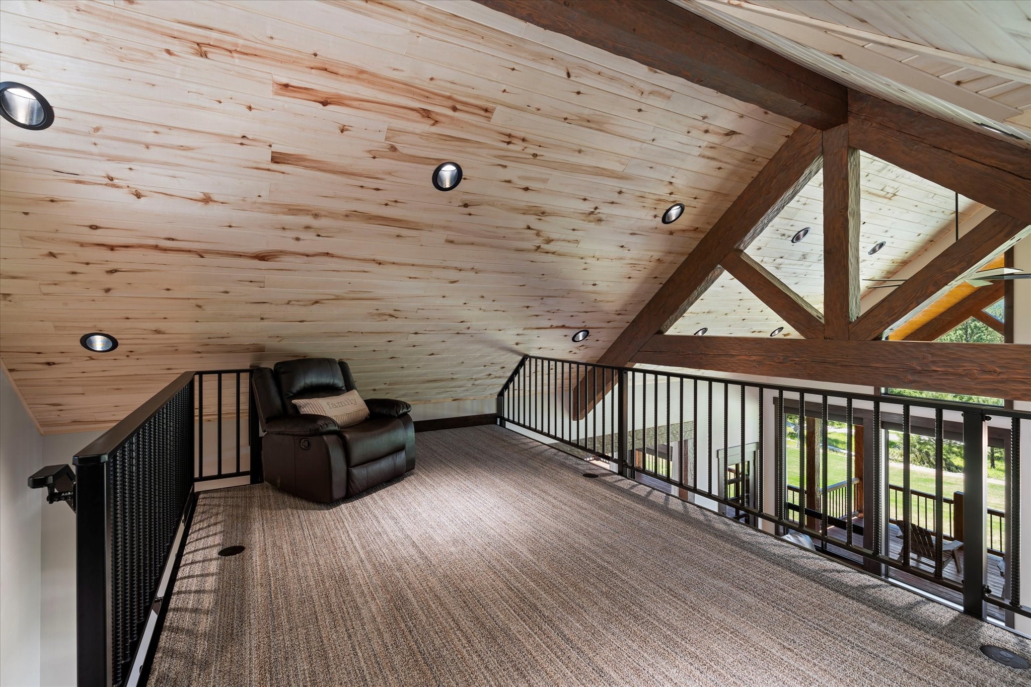40149 Us Highway 2 W Property Photo 33