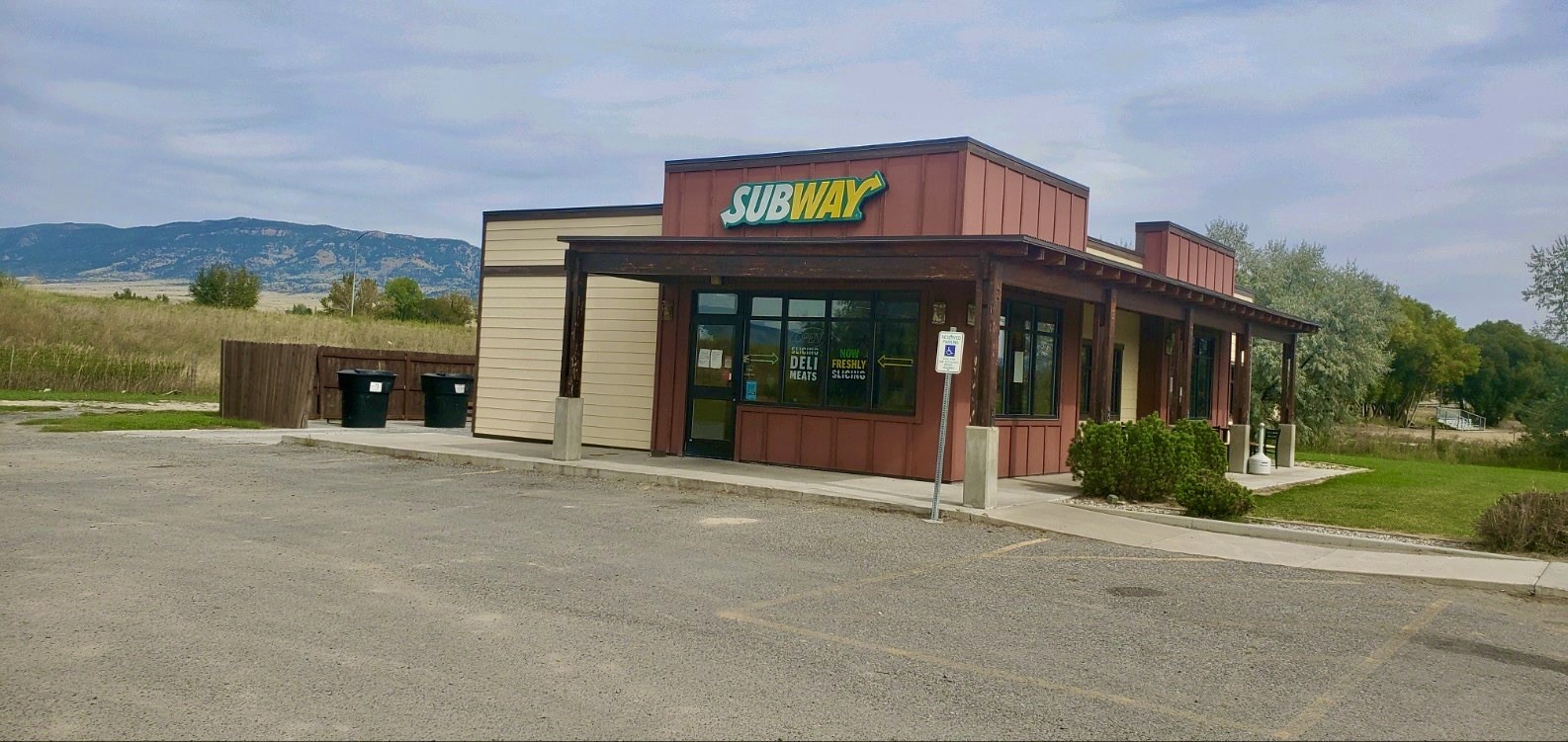 5 Commercial Way Property Photo
