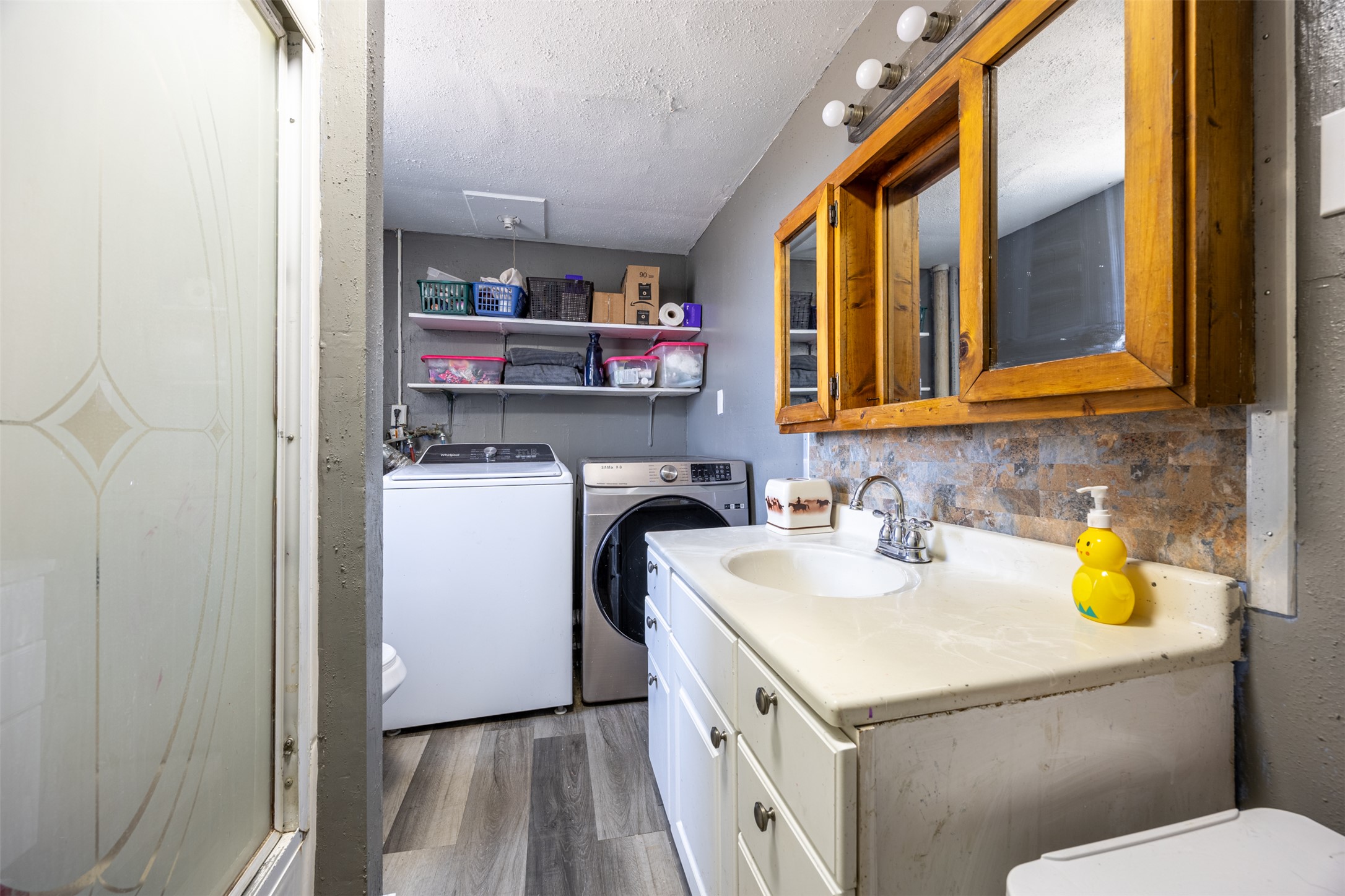 504 N Cable Road Property Photo 25