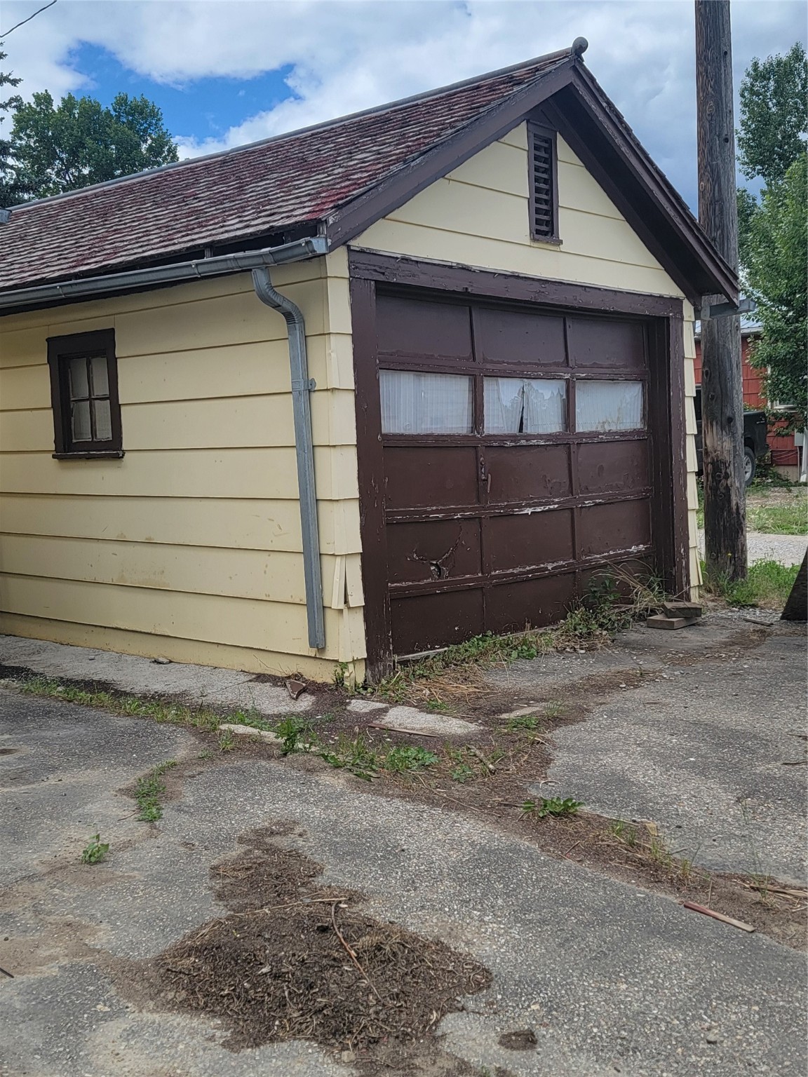302 S Wisconsin Street Property Photo 3