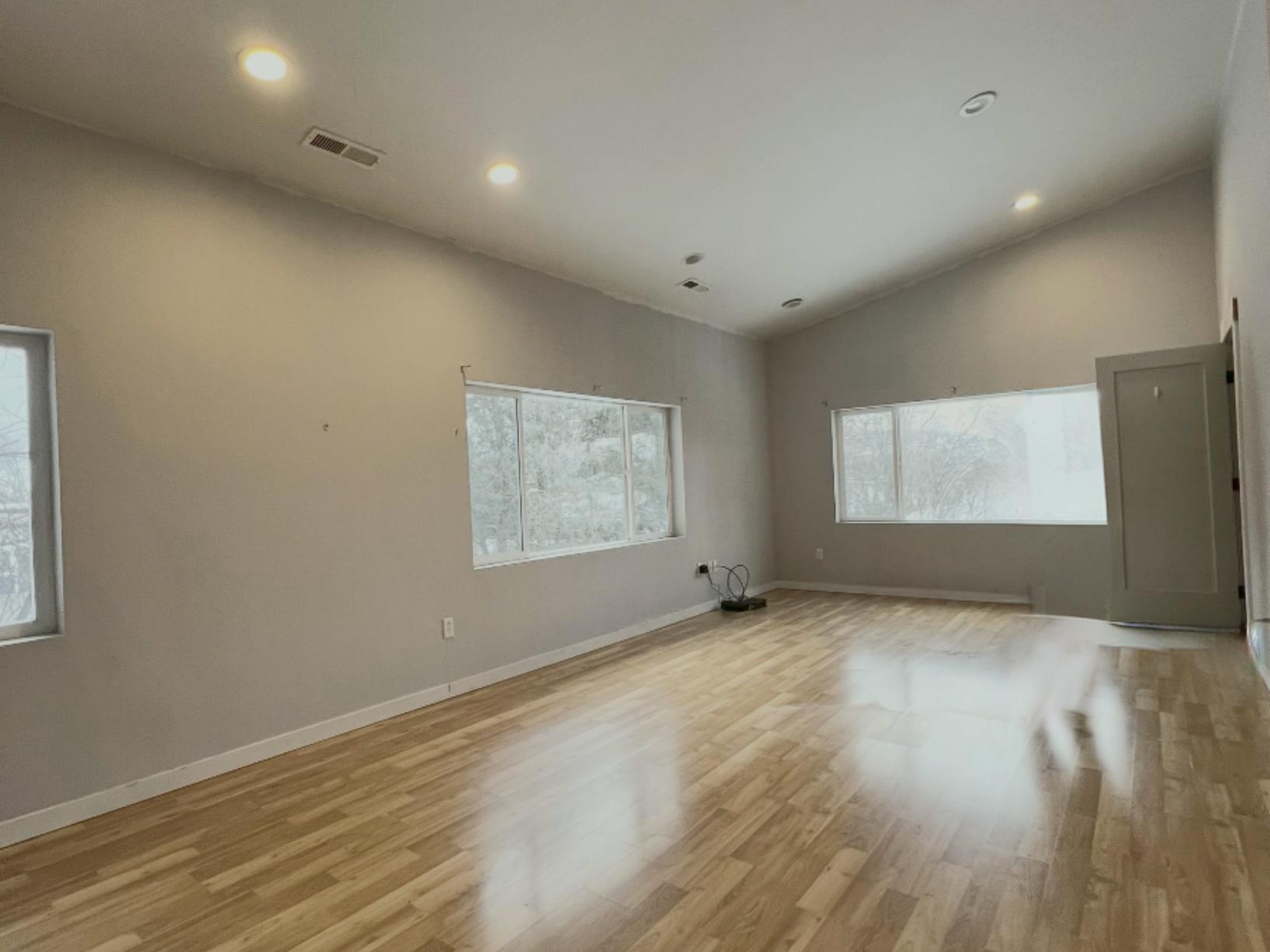2626 S 3rd Street W Property Photo 6