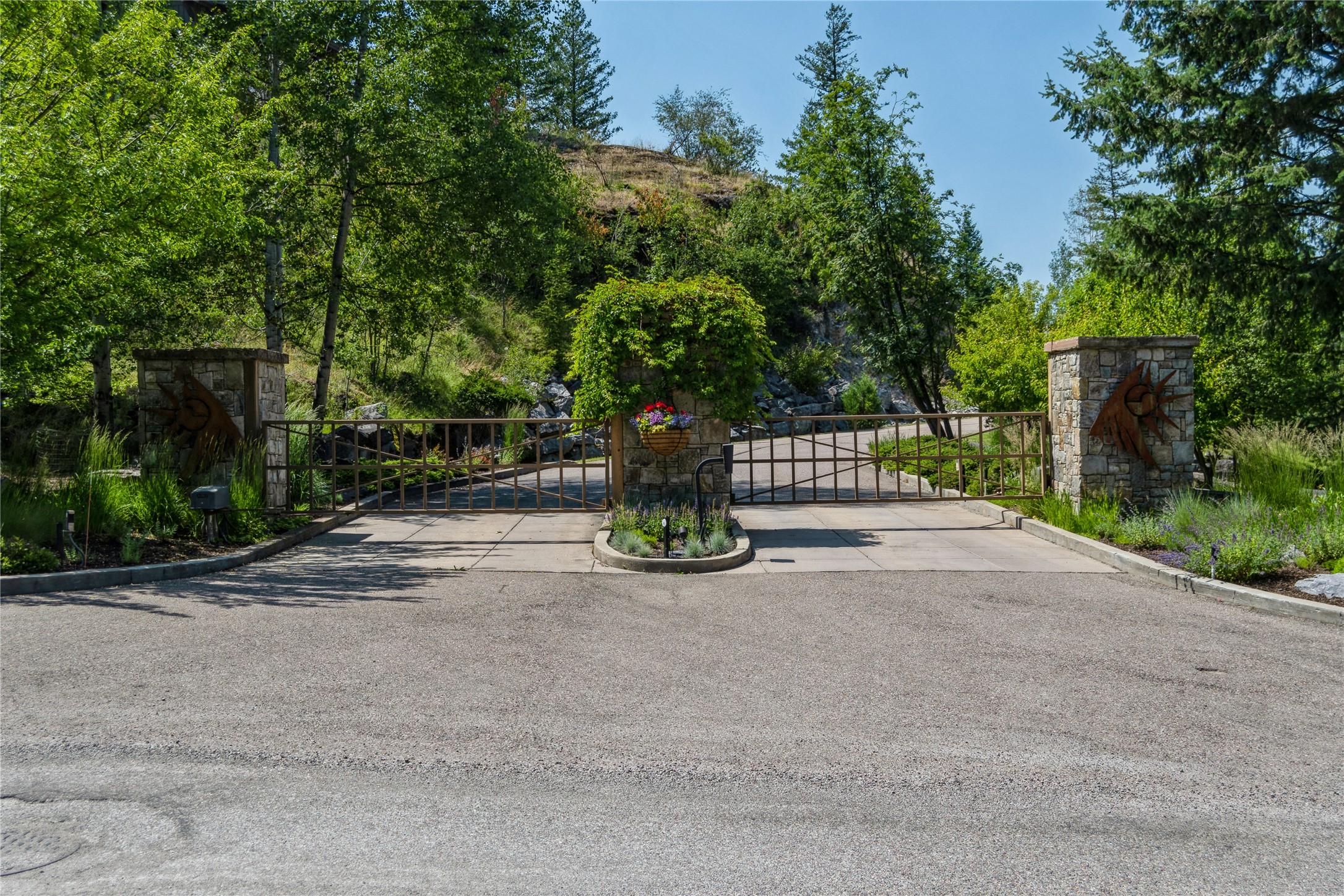 44 Rock Ridge Way Property Photo 1