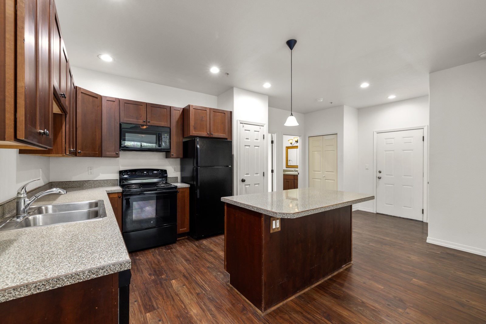 1605 & 1629 4th Avenue W Property Photo 14
