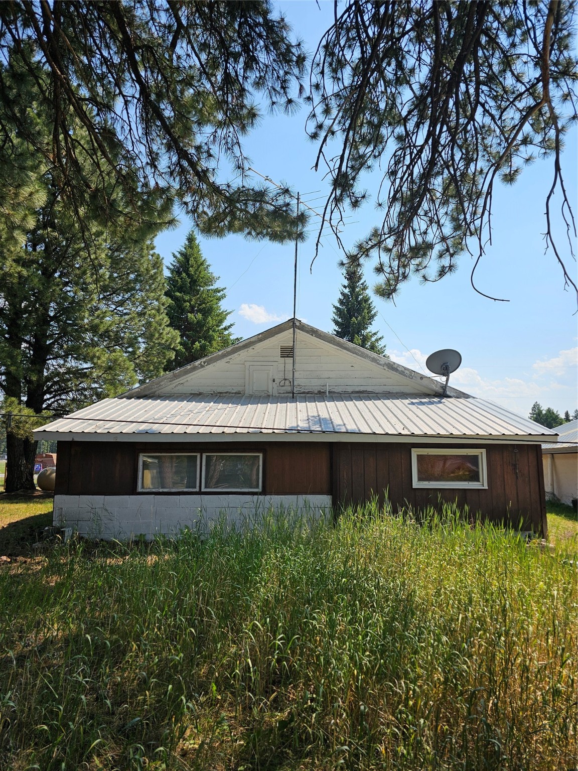 808 2nd Street N Property Photo 12