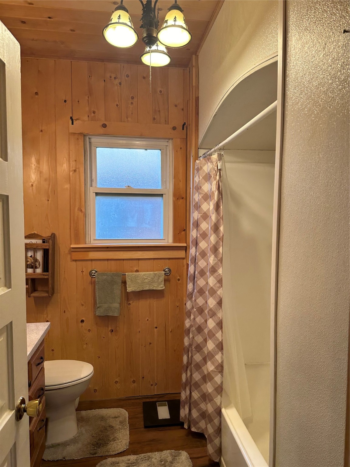 417 Walnut Street Property Photo 5