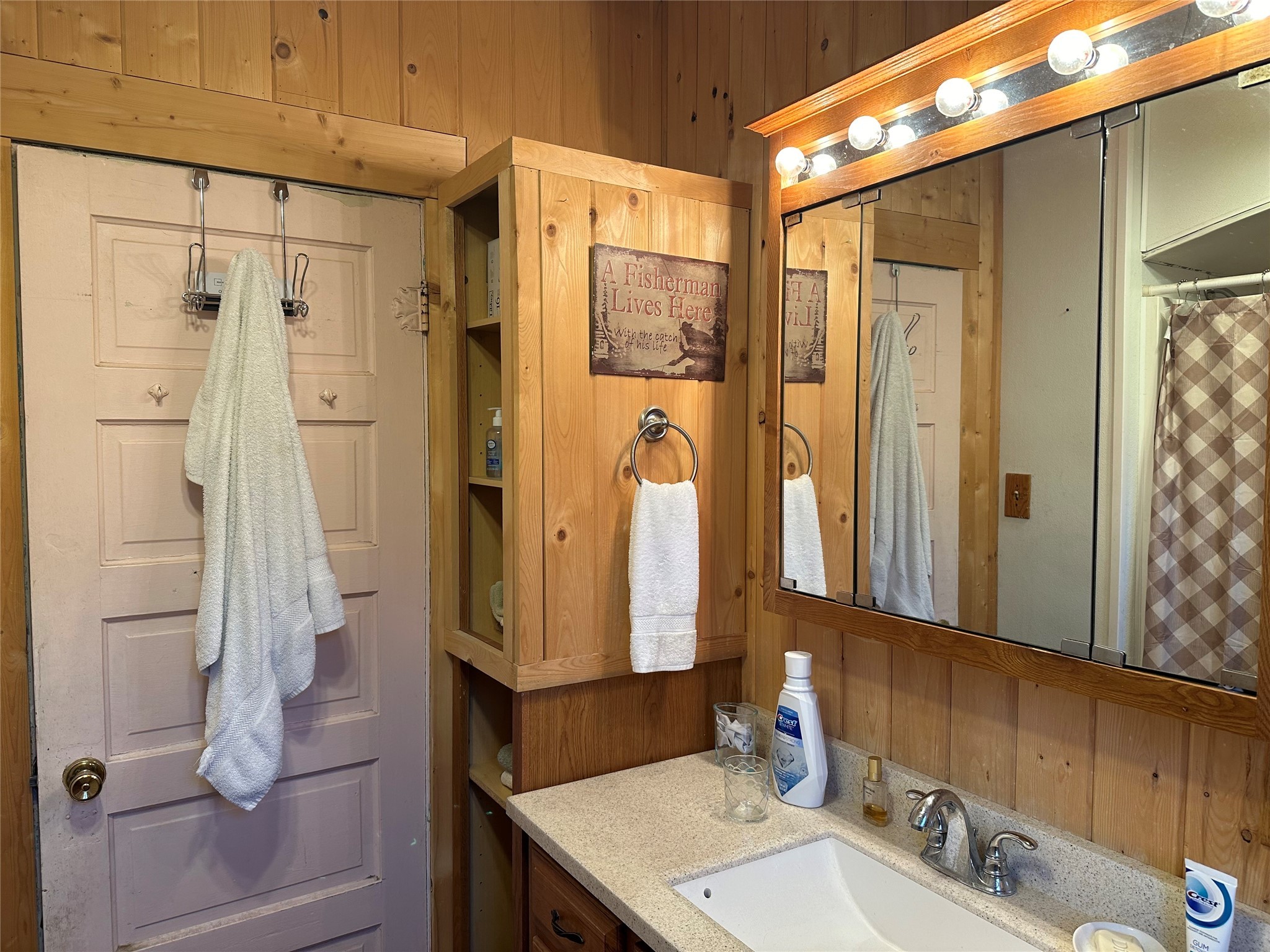 417 Walnut Street Property Photo 6
