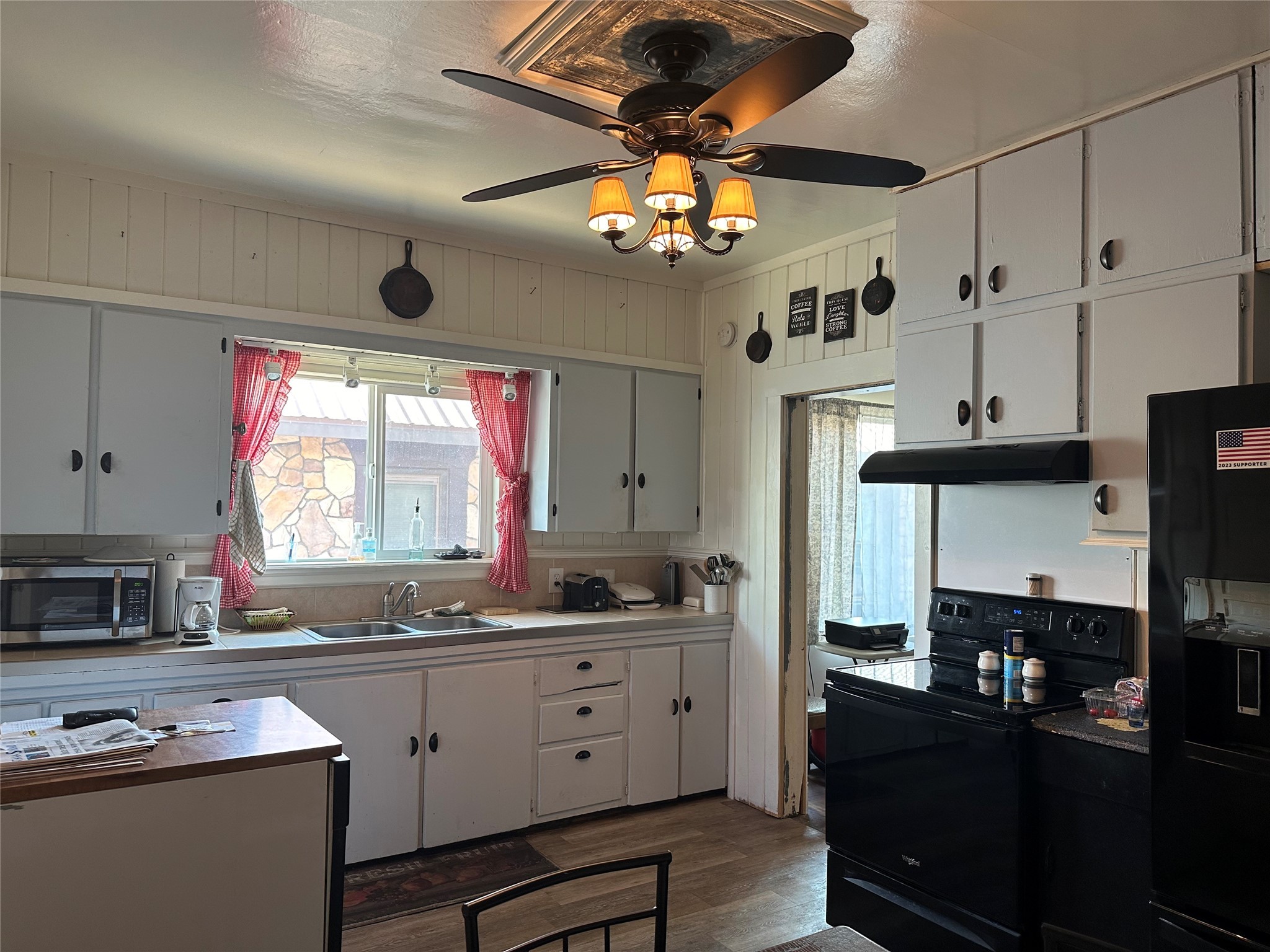 417 Walnut Street Property Photo 11
