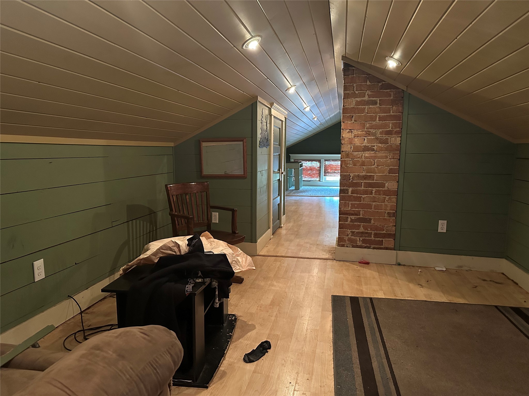 417 Walnut Street Property Photo 15