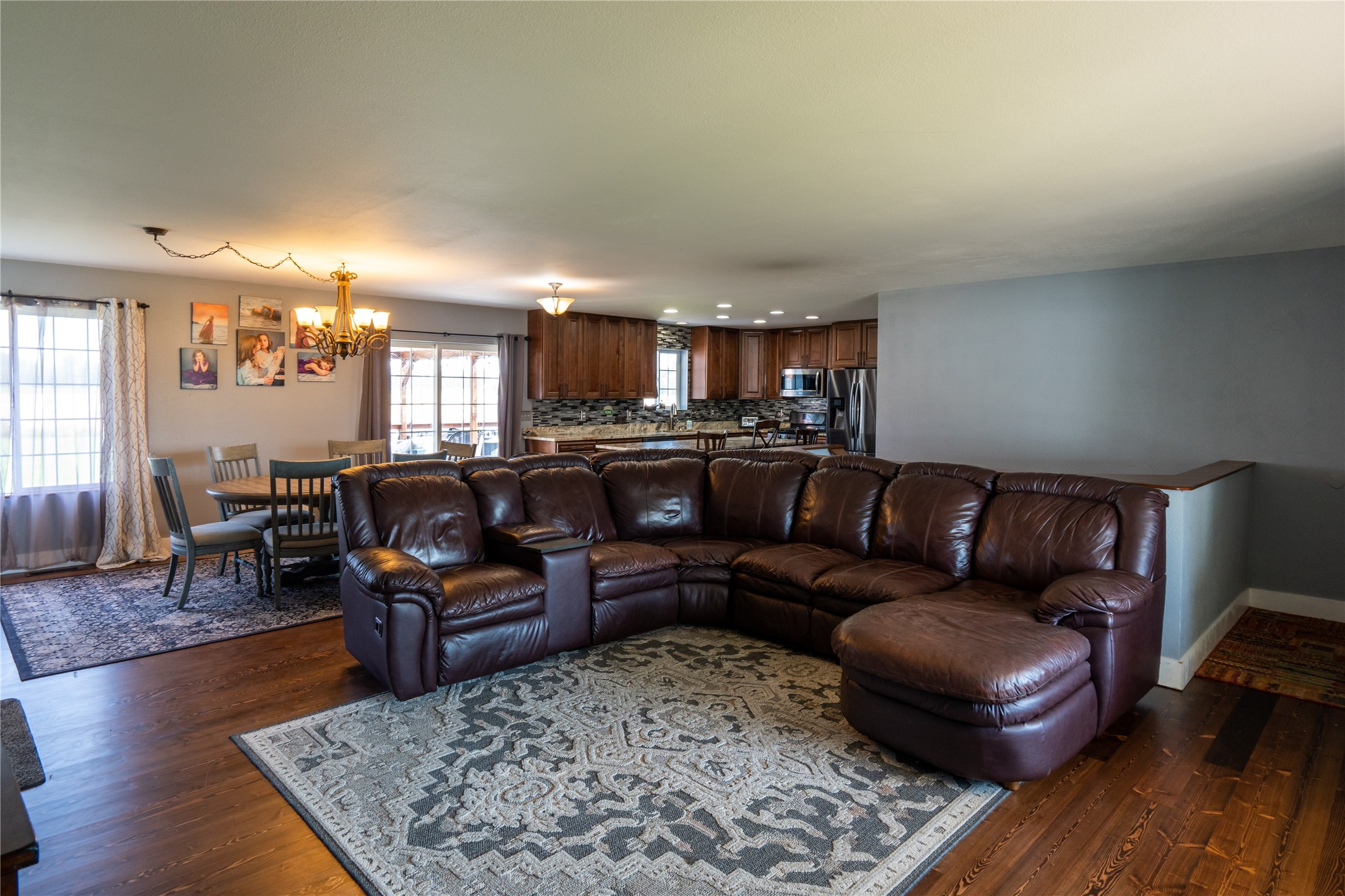 700 Stone Street Property Photo 11