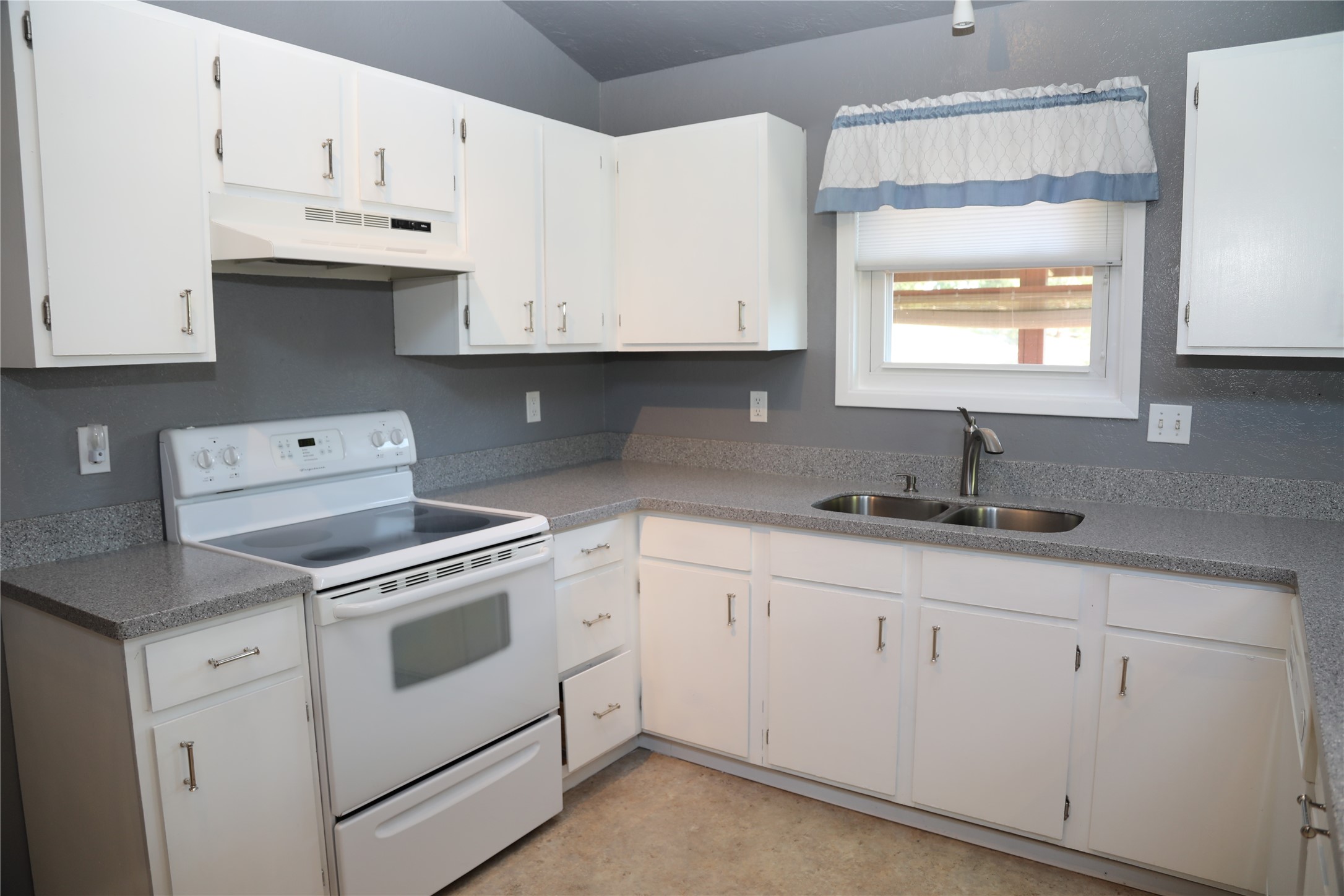 8600 Mourning Dove Drive Property Photo 15