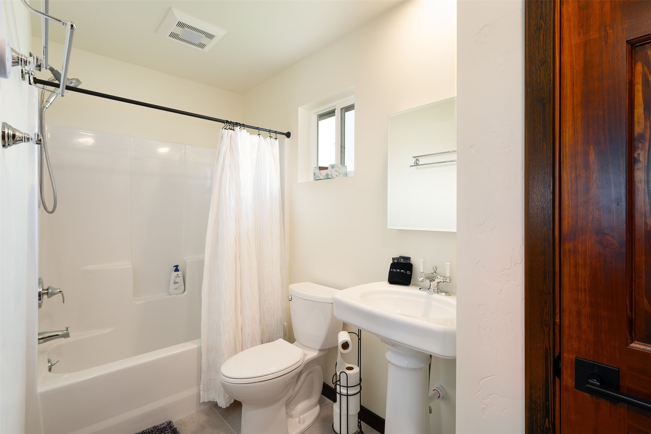 327 & 328 Commerce Way Property Photo 60