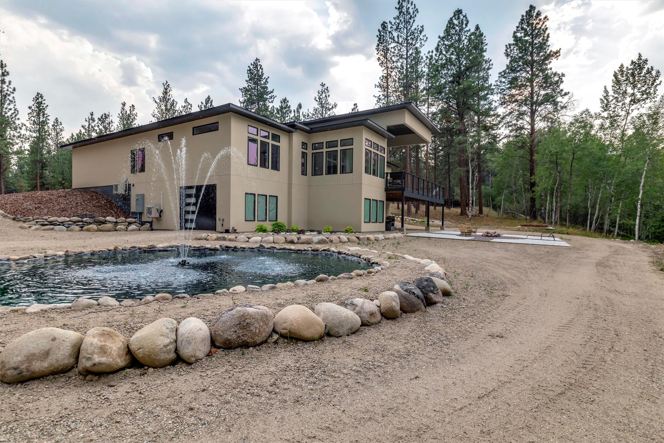 829 Pheasant Run Property Photo 45