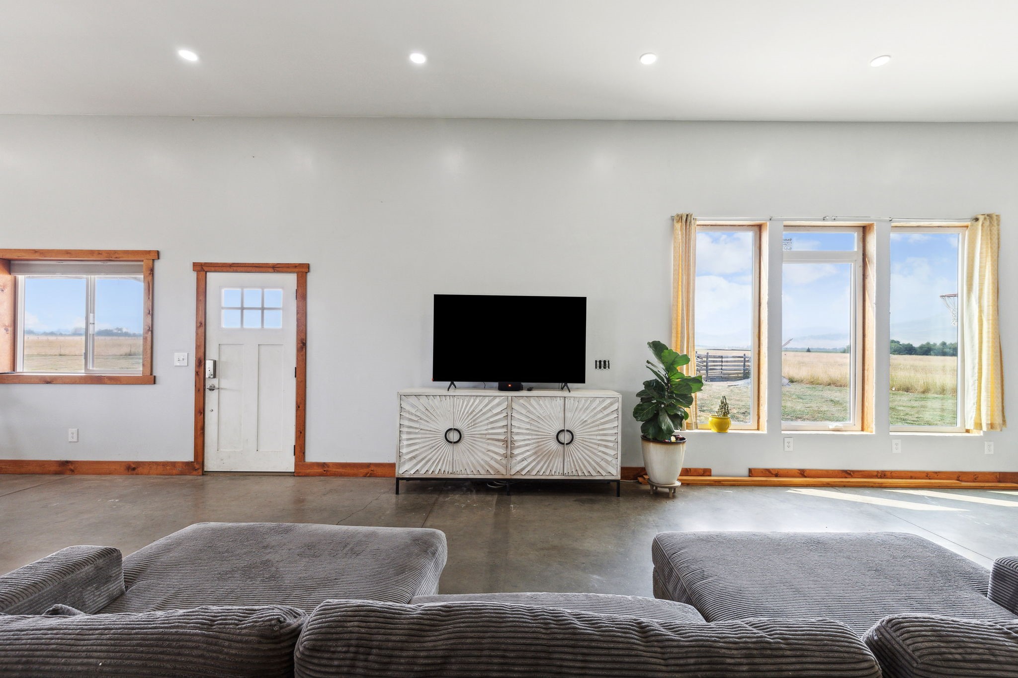 57417 Lower Crossing Road Property Photo 6