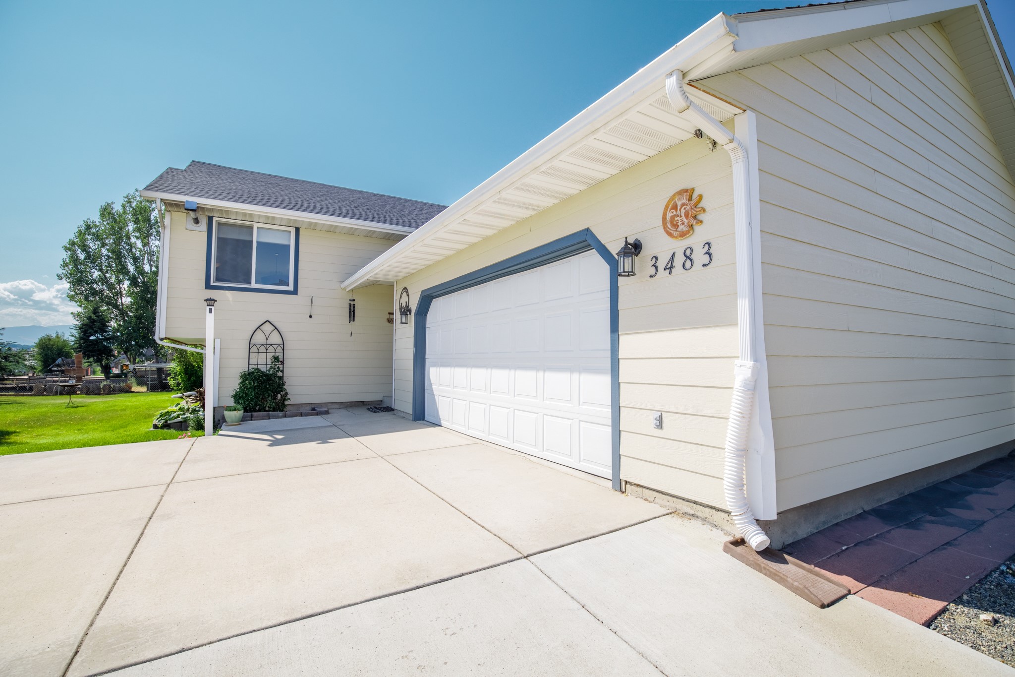 3483 Birkland Drive Property Photo 3