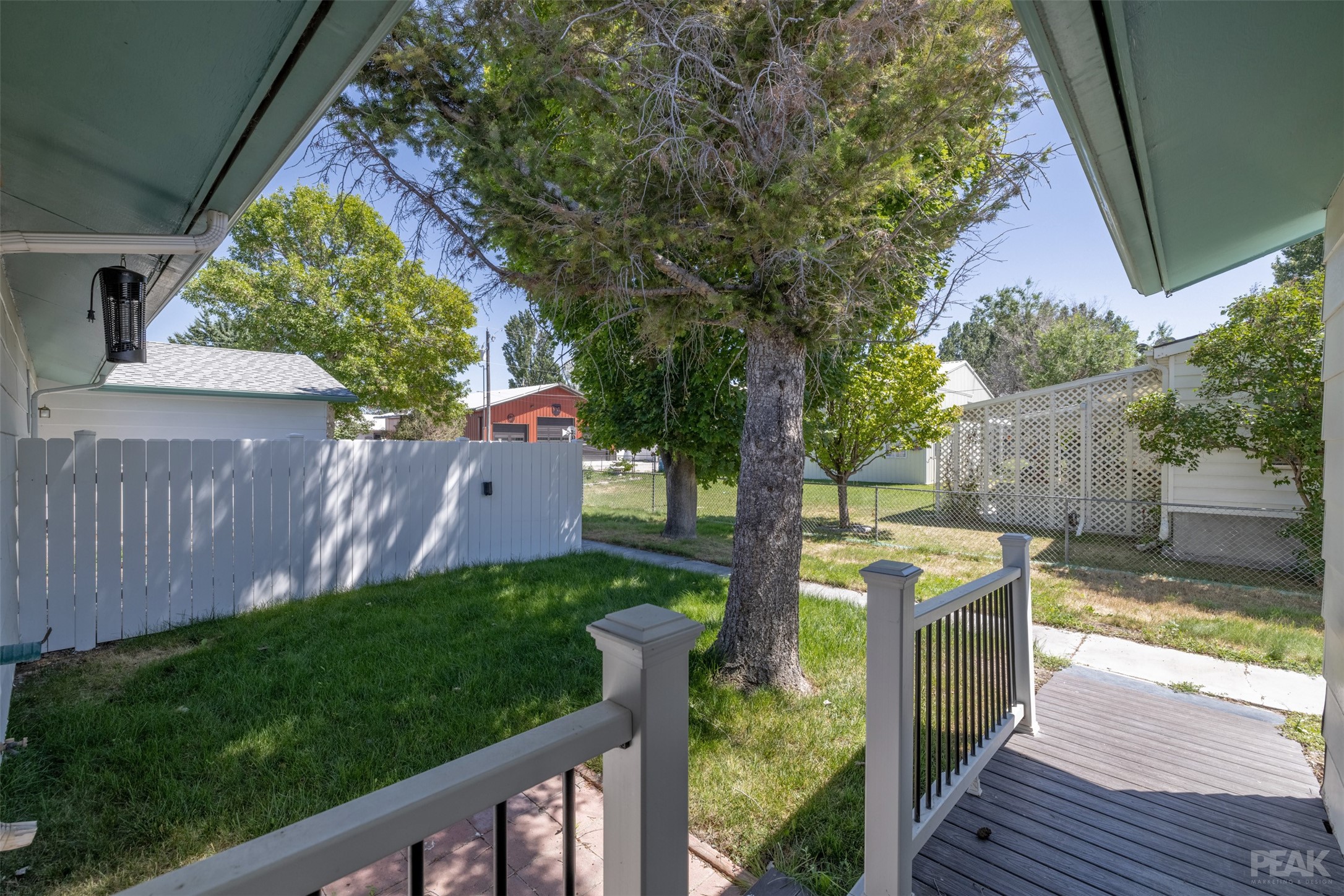 505 S Oak Street A & B Property Photo 11