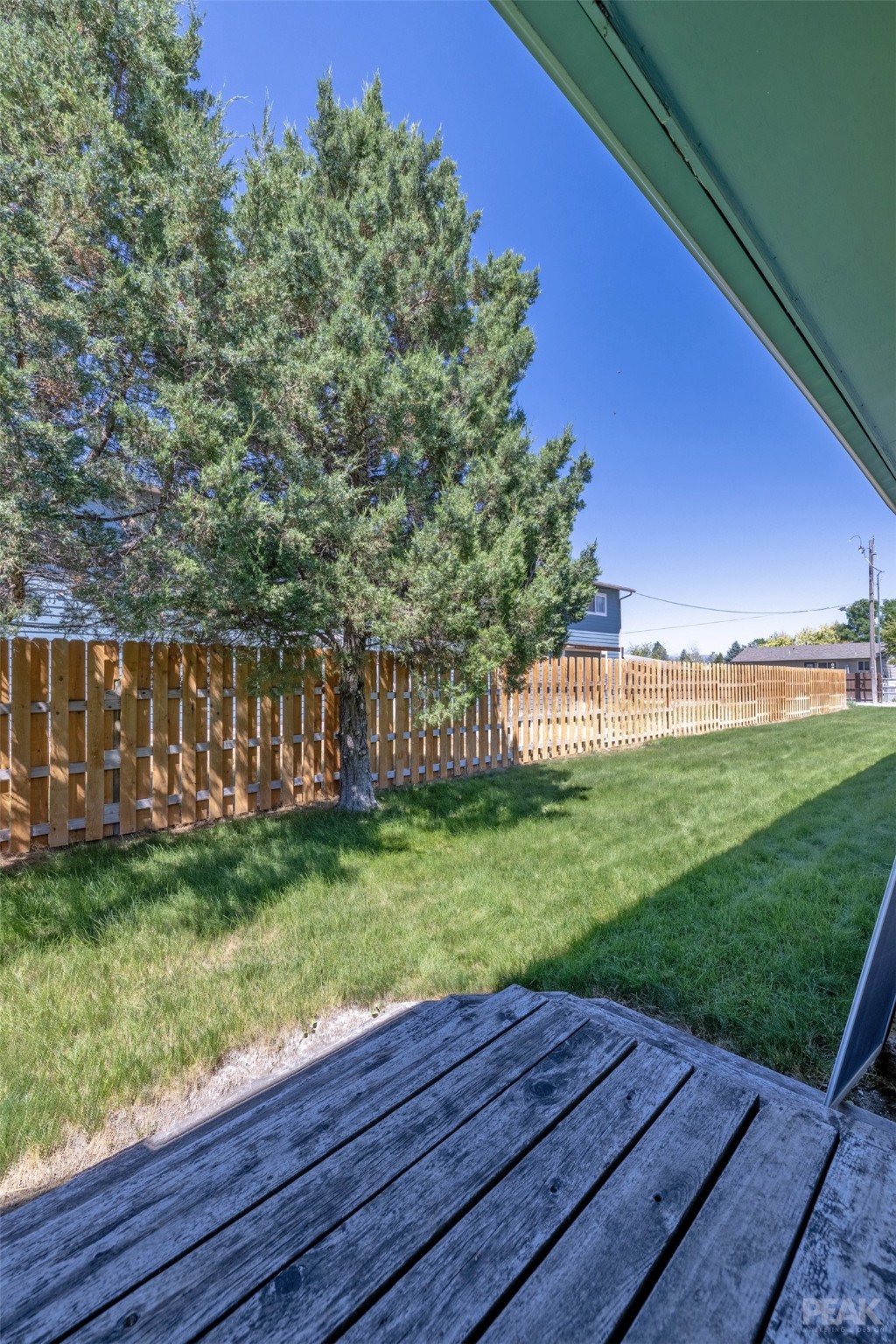 505 S Oak Street A & B Property Photo 12