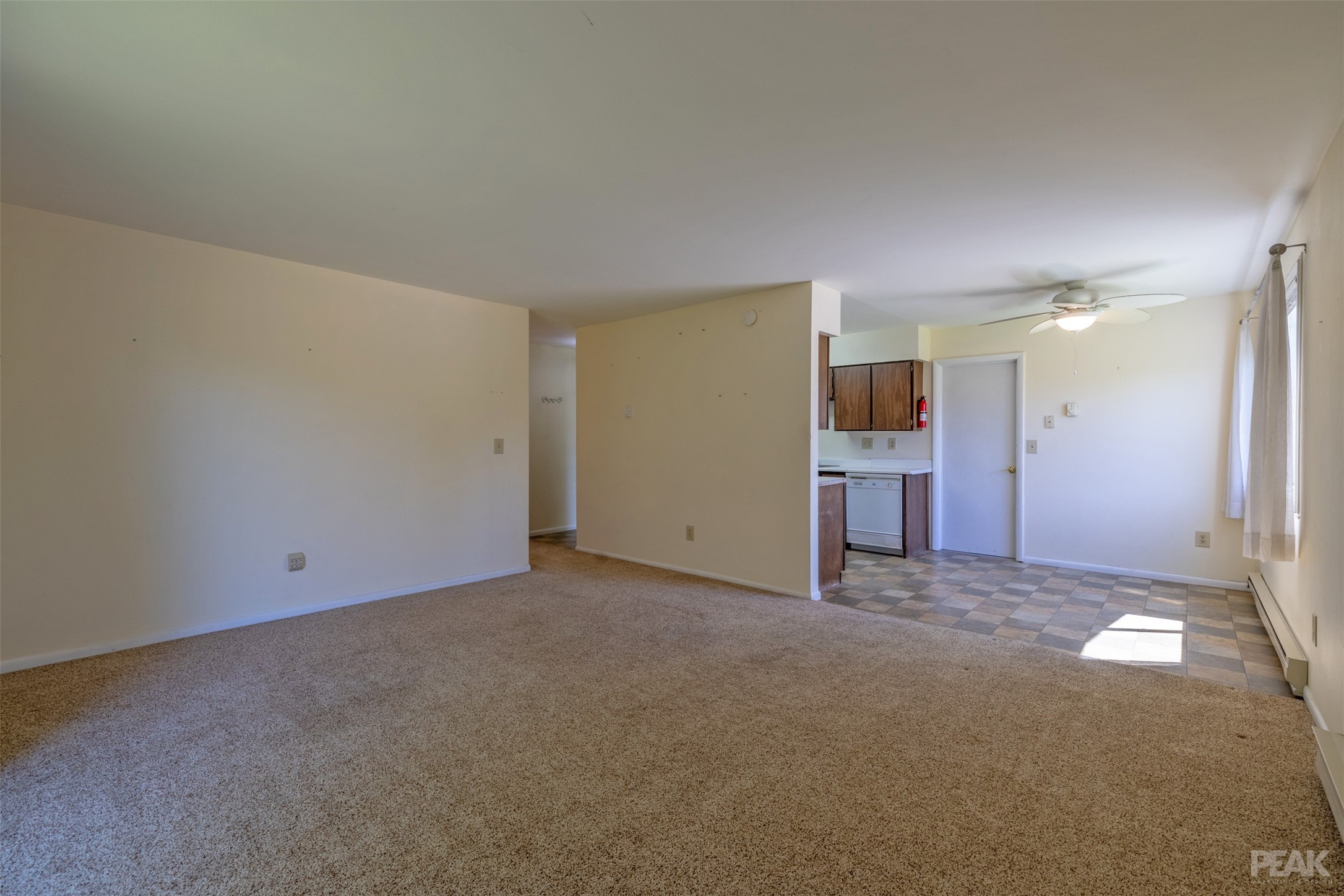 505 S Oak Street A & B Property Photo 14