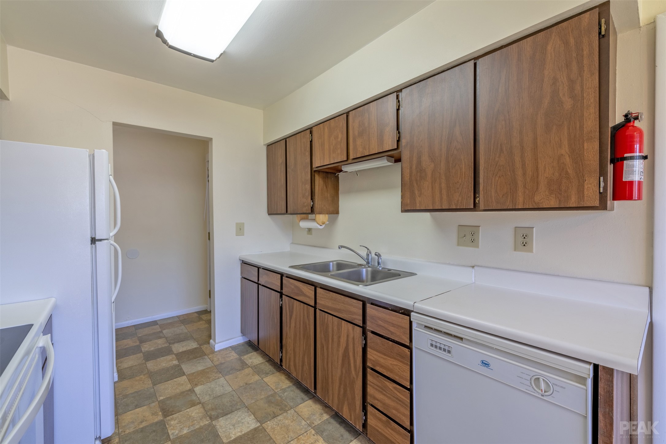 505 S Oak Street A & B Property Photo 17