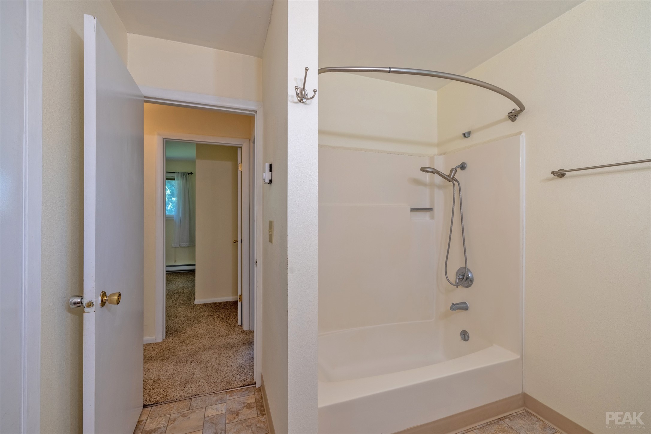 505 S Oak Street A & B Property Photo 27