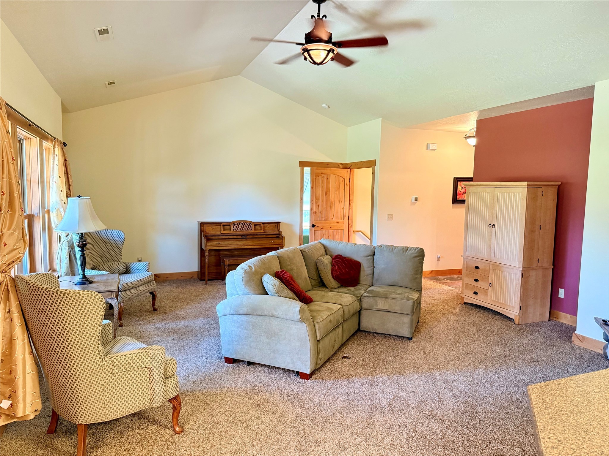 294 Montana Landing Property Photo 3