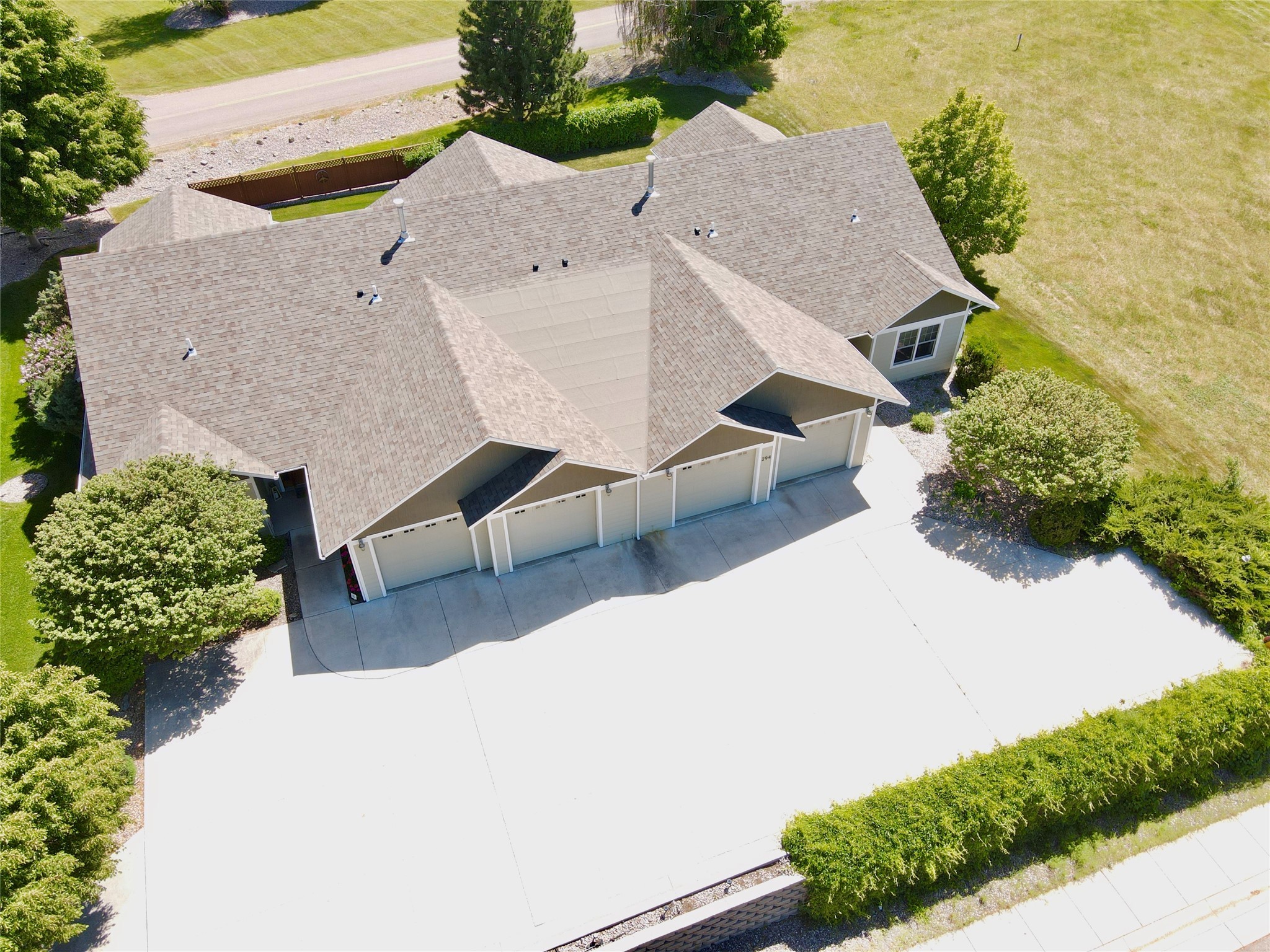 294 Montana Landing Property Photo 4