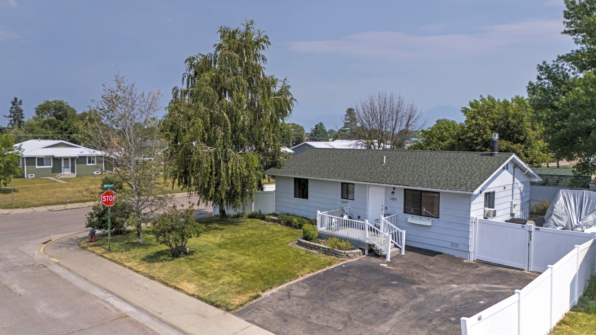 1001 5th Street W Property Photo 6