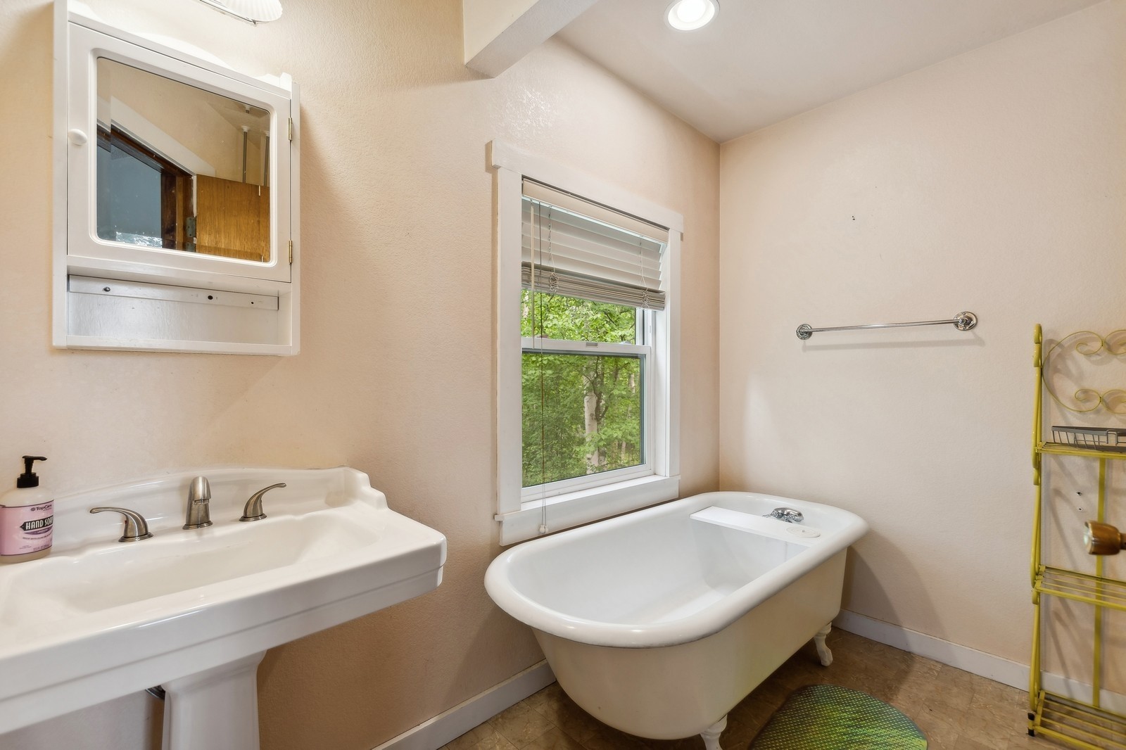 1520 W Lakeshore Drive Property Photo 11