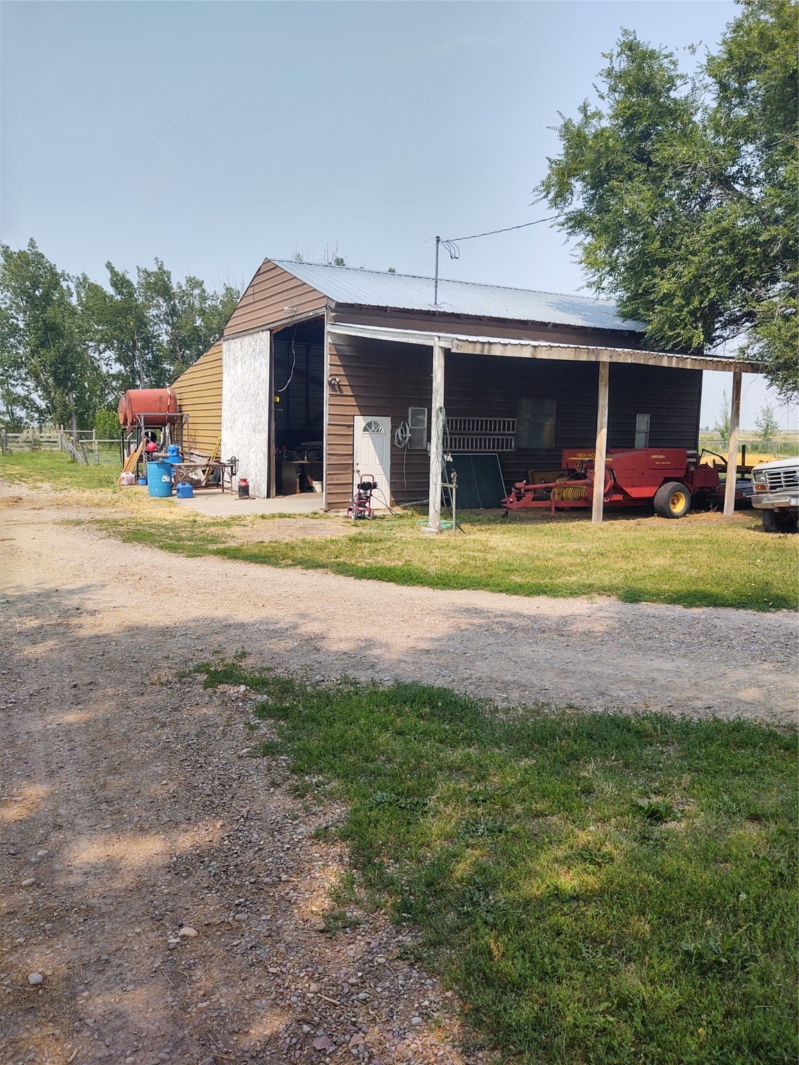 54576 Kerns Road Property Photo 4