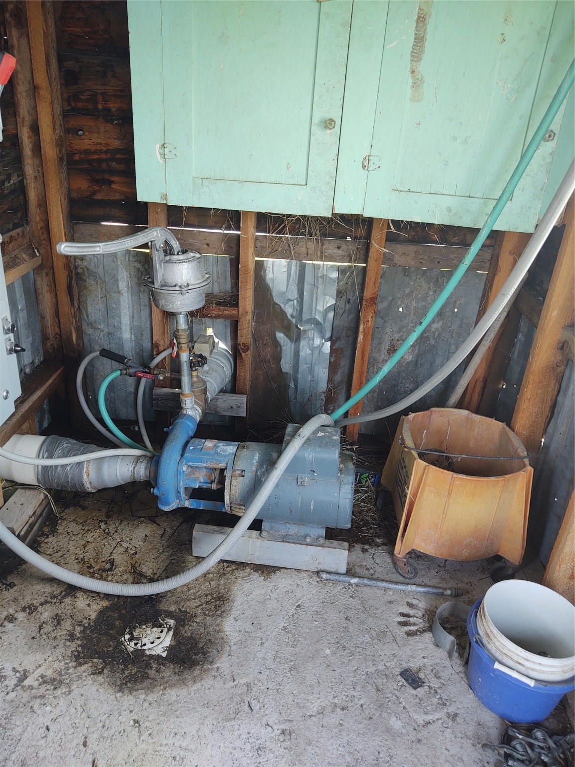 54576 Kerns Road Property Photo 8