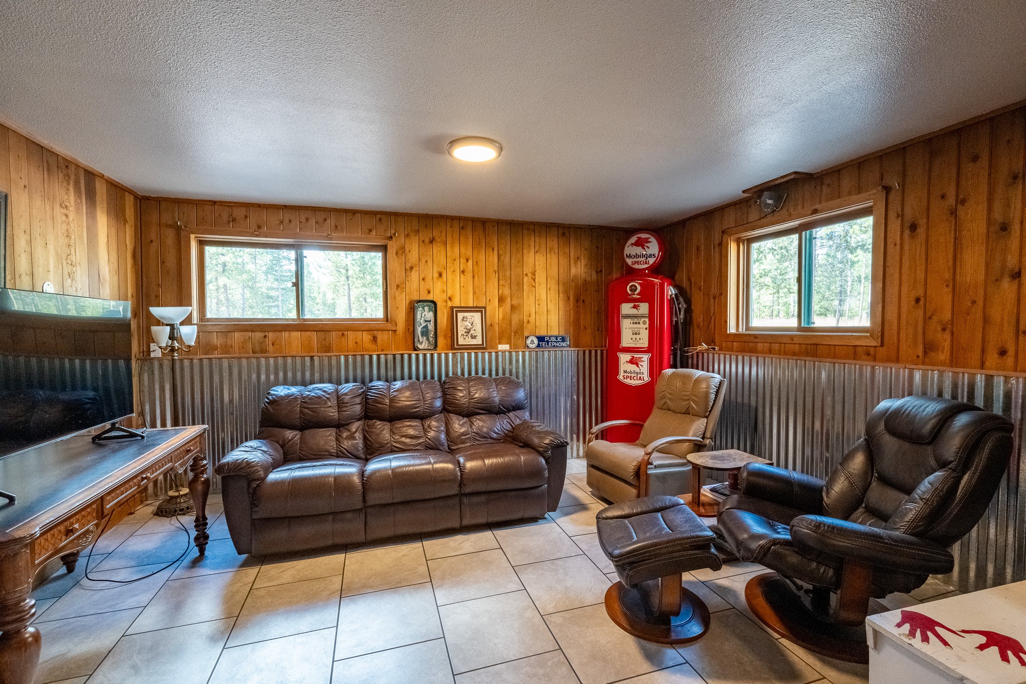 1050 Frontier Drive Property Photo 28