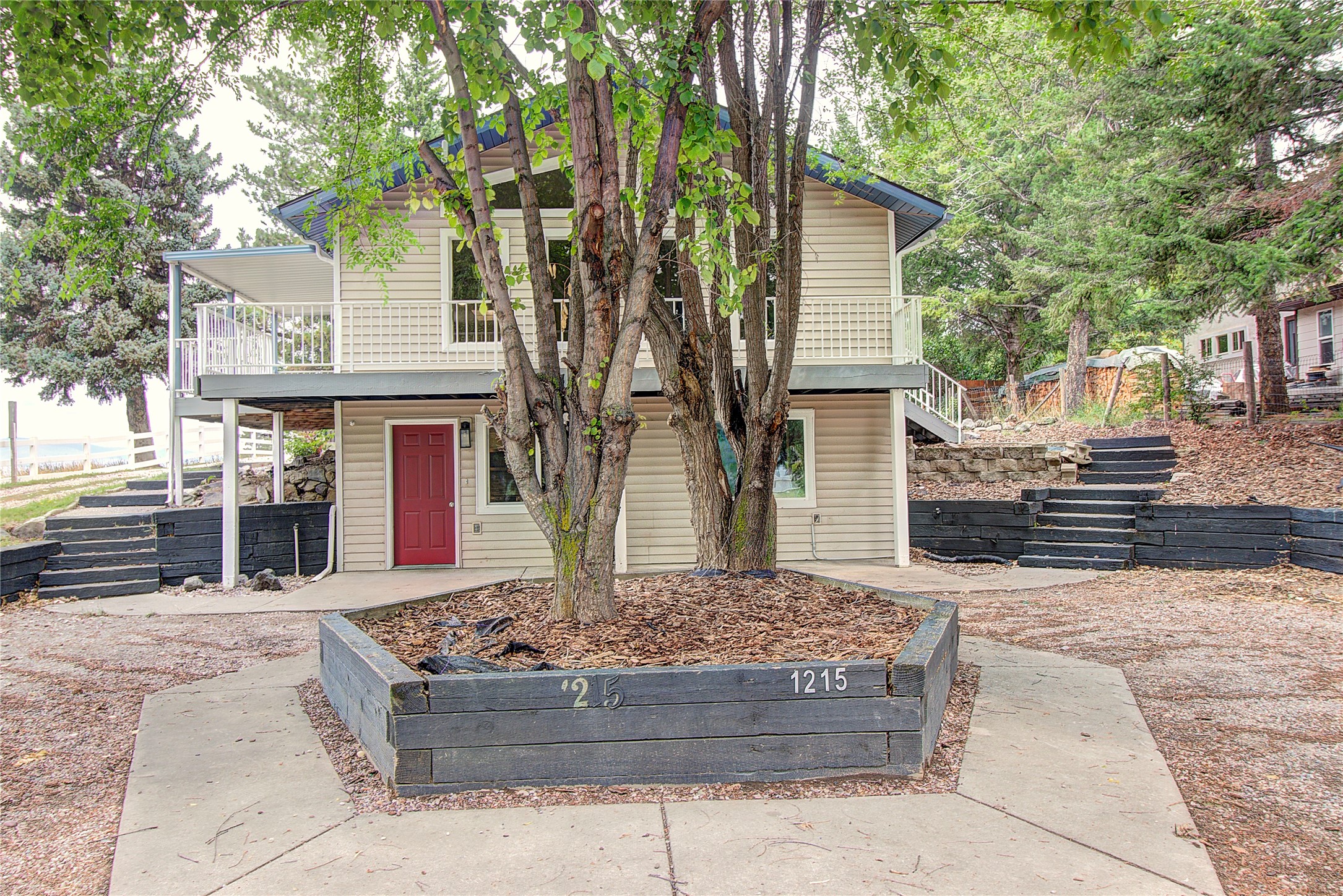 1215 Hillcrest Drive Property Photo 6