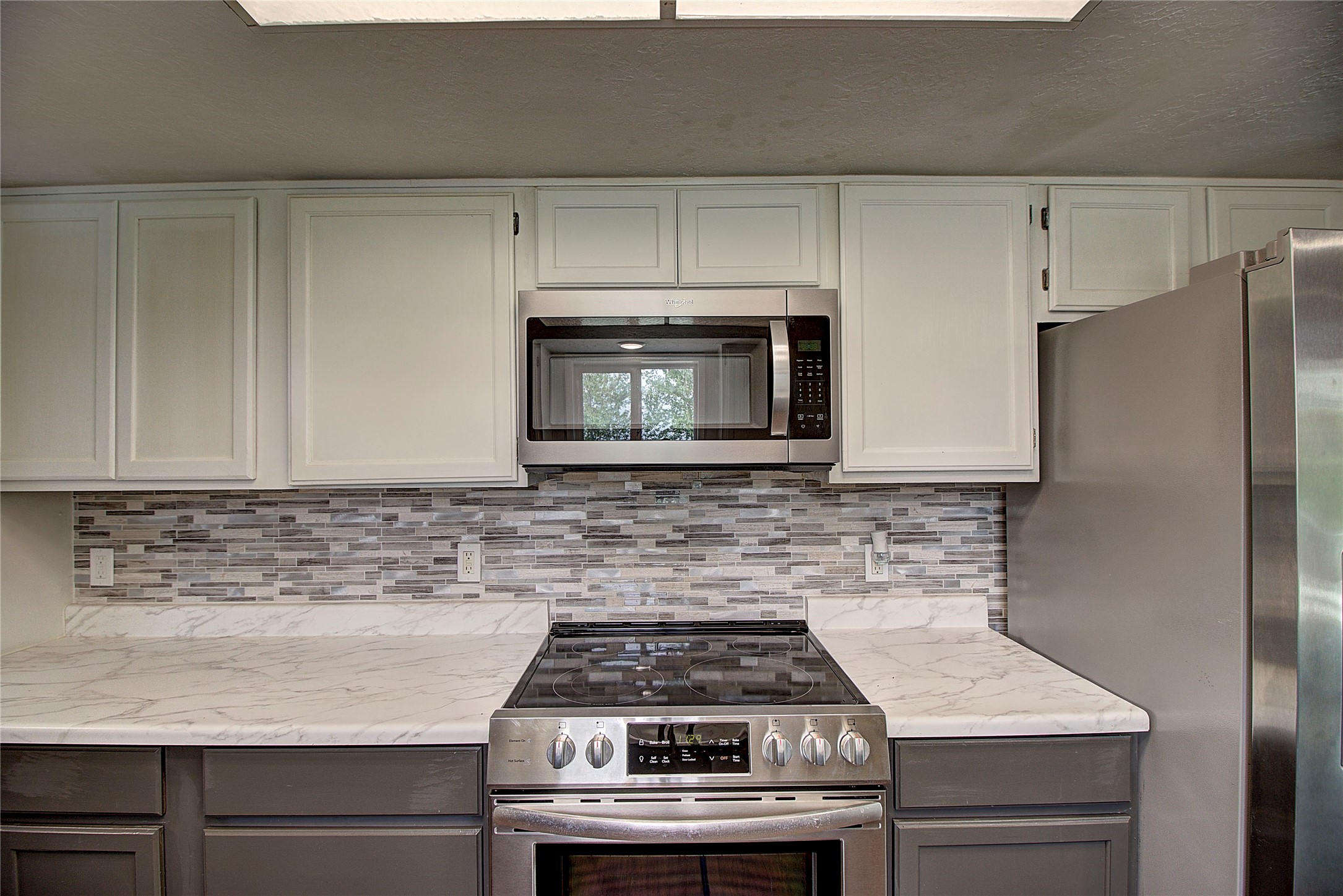 1215 Hillcrest Drive Property Photo 18
