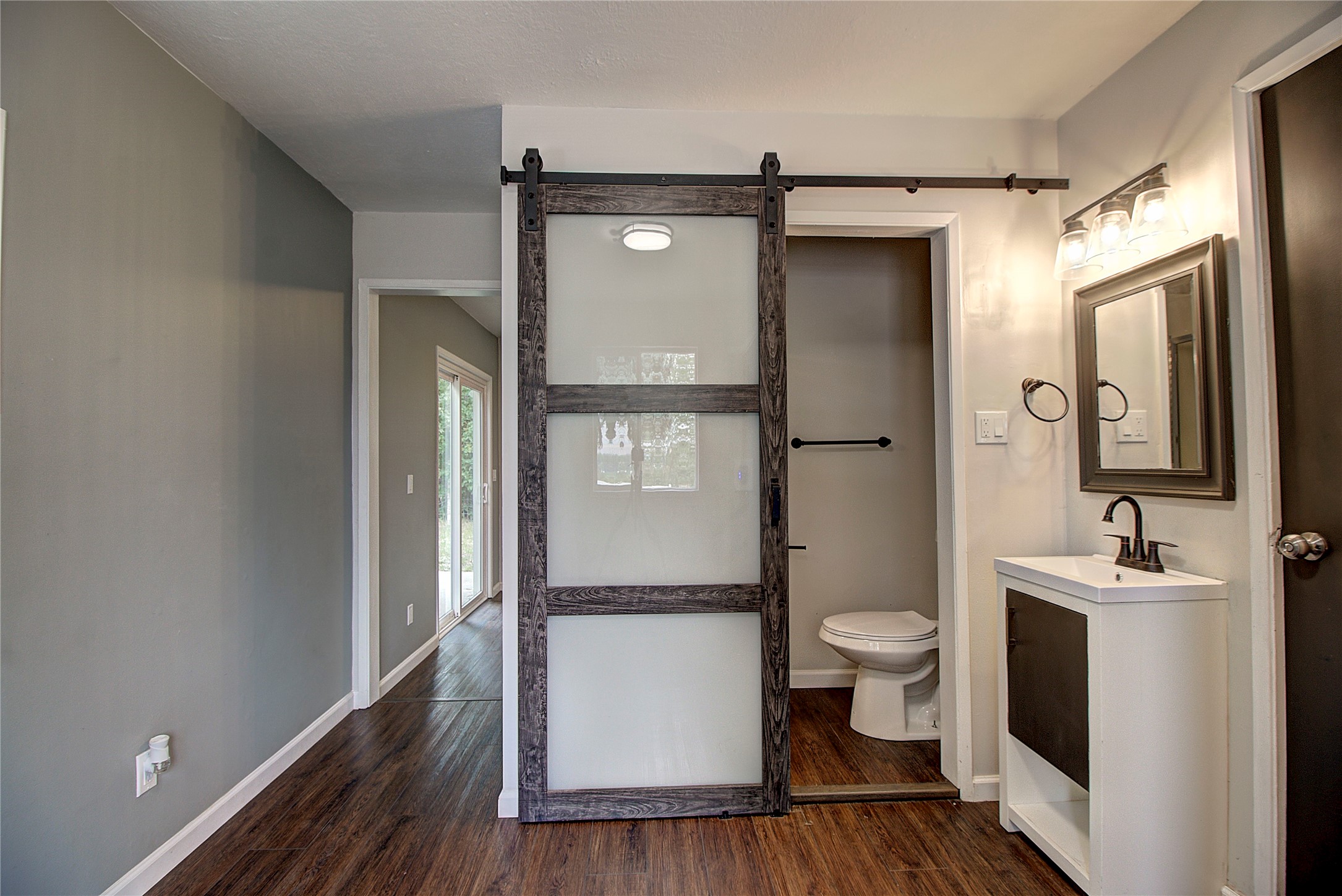 1215 Hillcrest Drive Property Photo 24