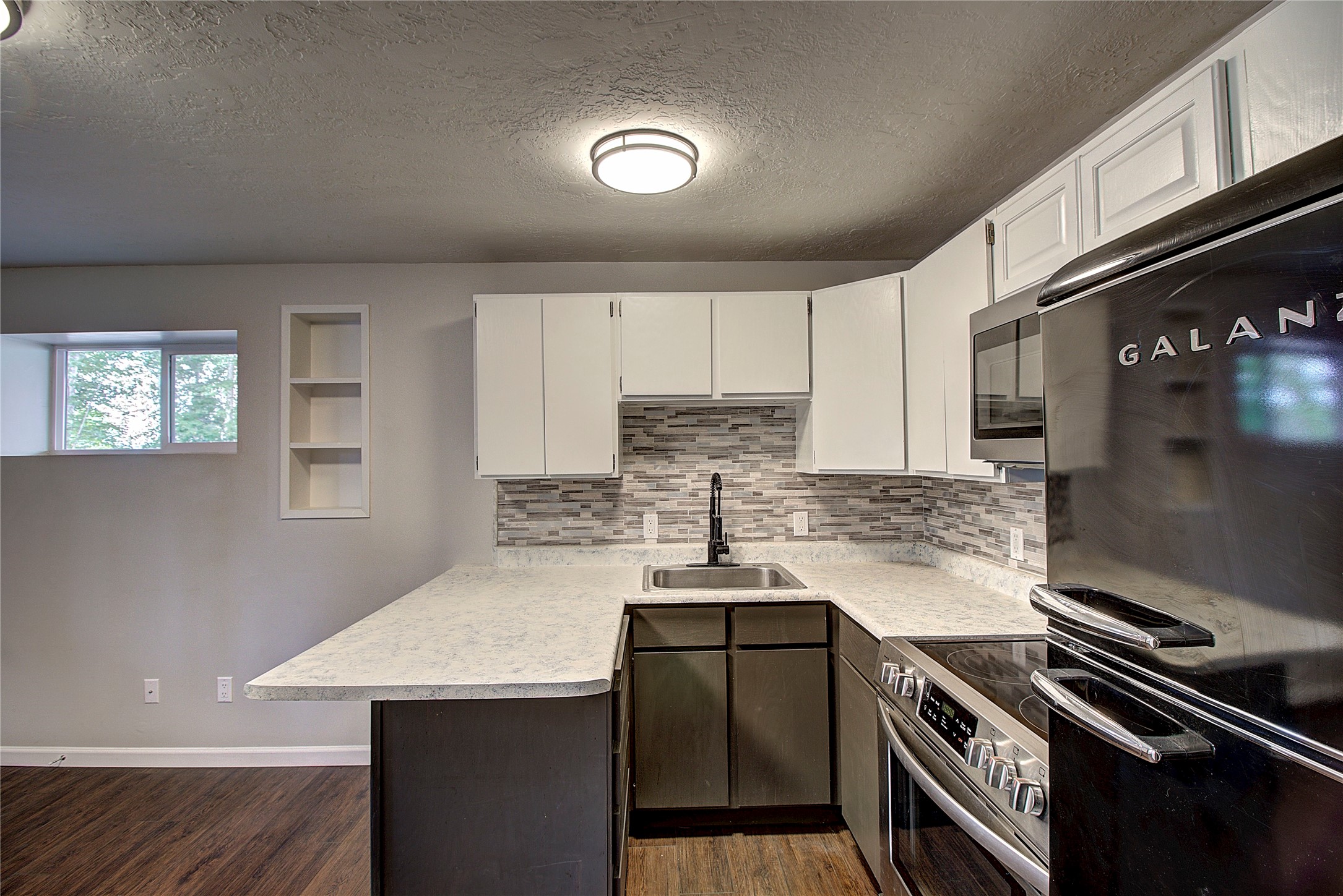 1215 Hillcrest Drive Property Photo 37