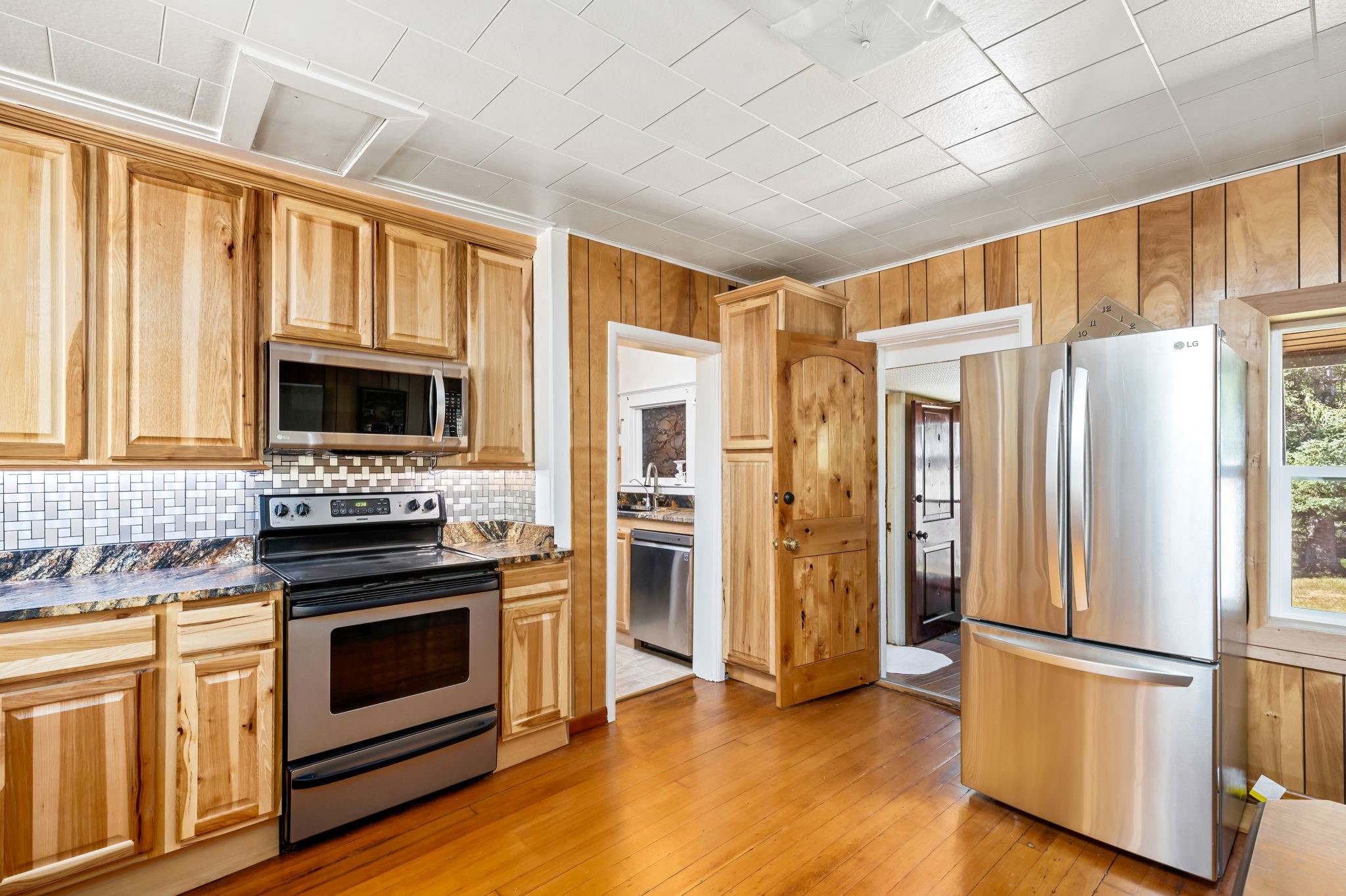 12 Cascade Avenue Property Photo 10