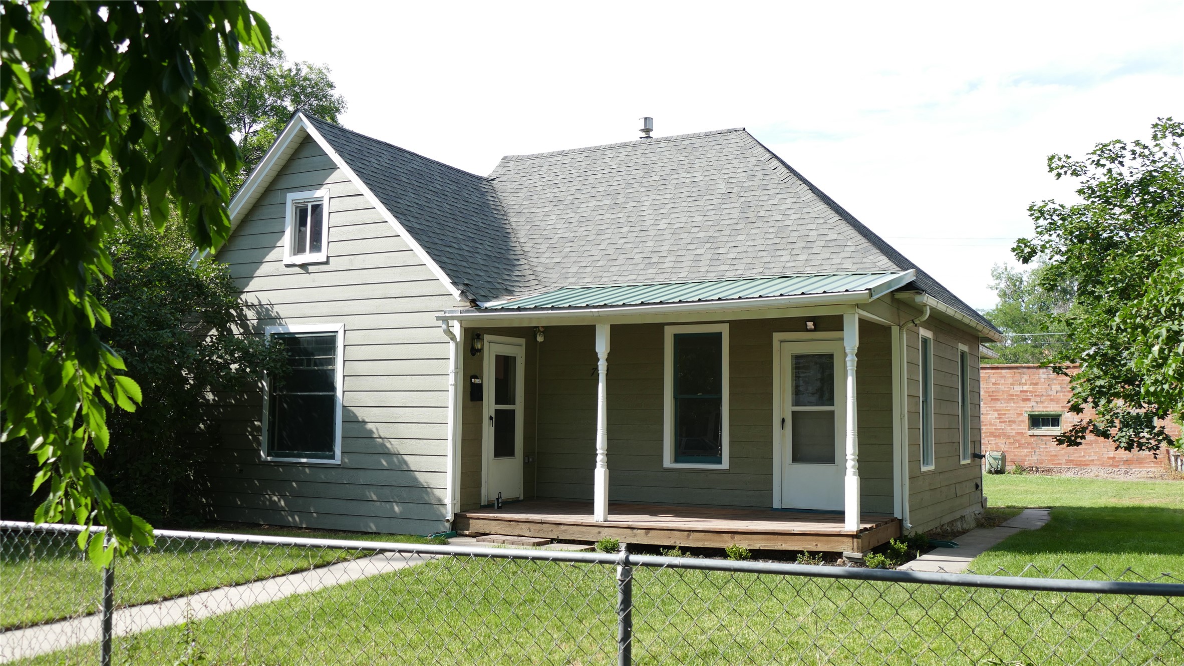 721 5th Avenue S Property Photo 1