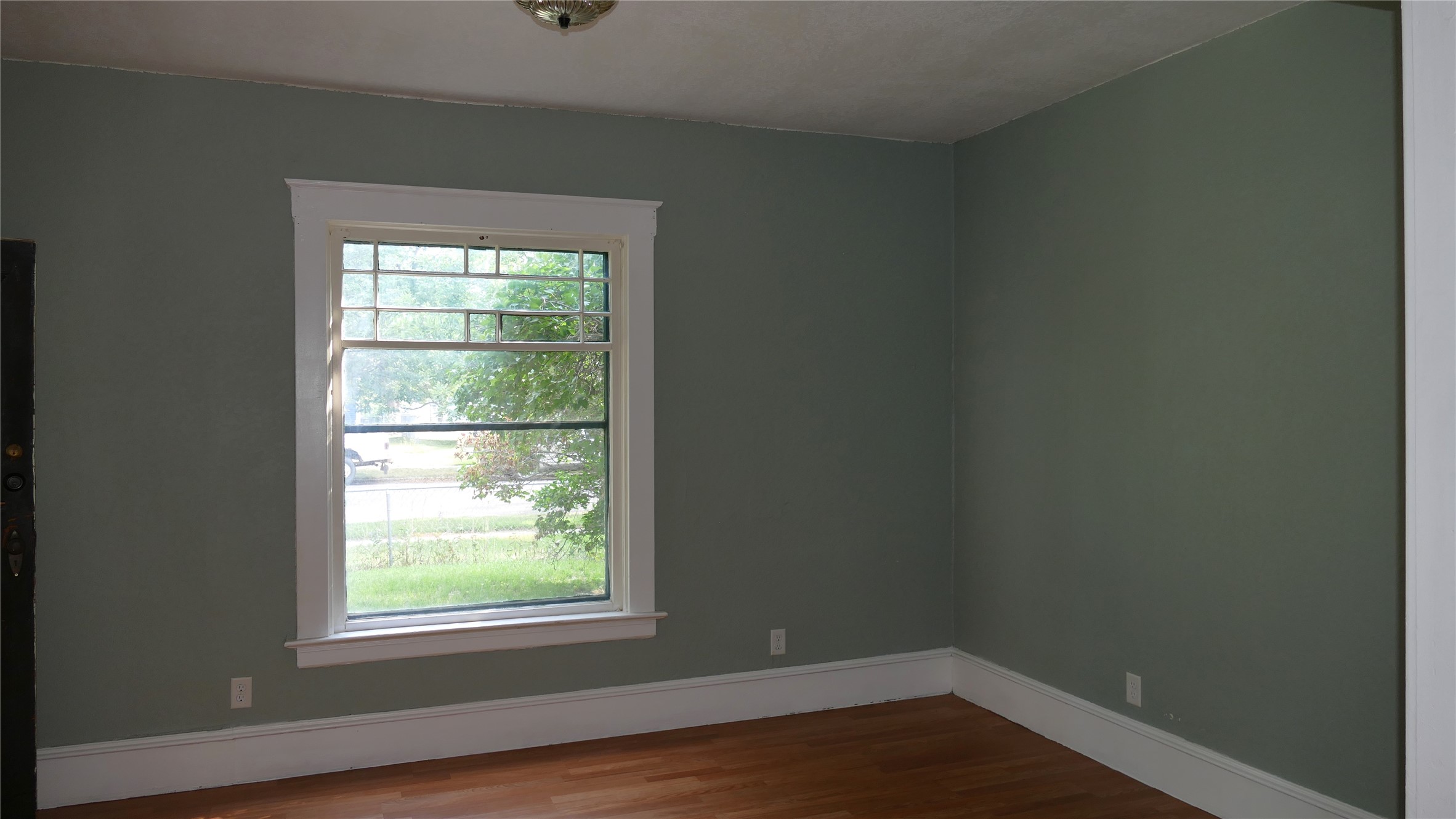 721 5th Avenue S Property Photo 3