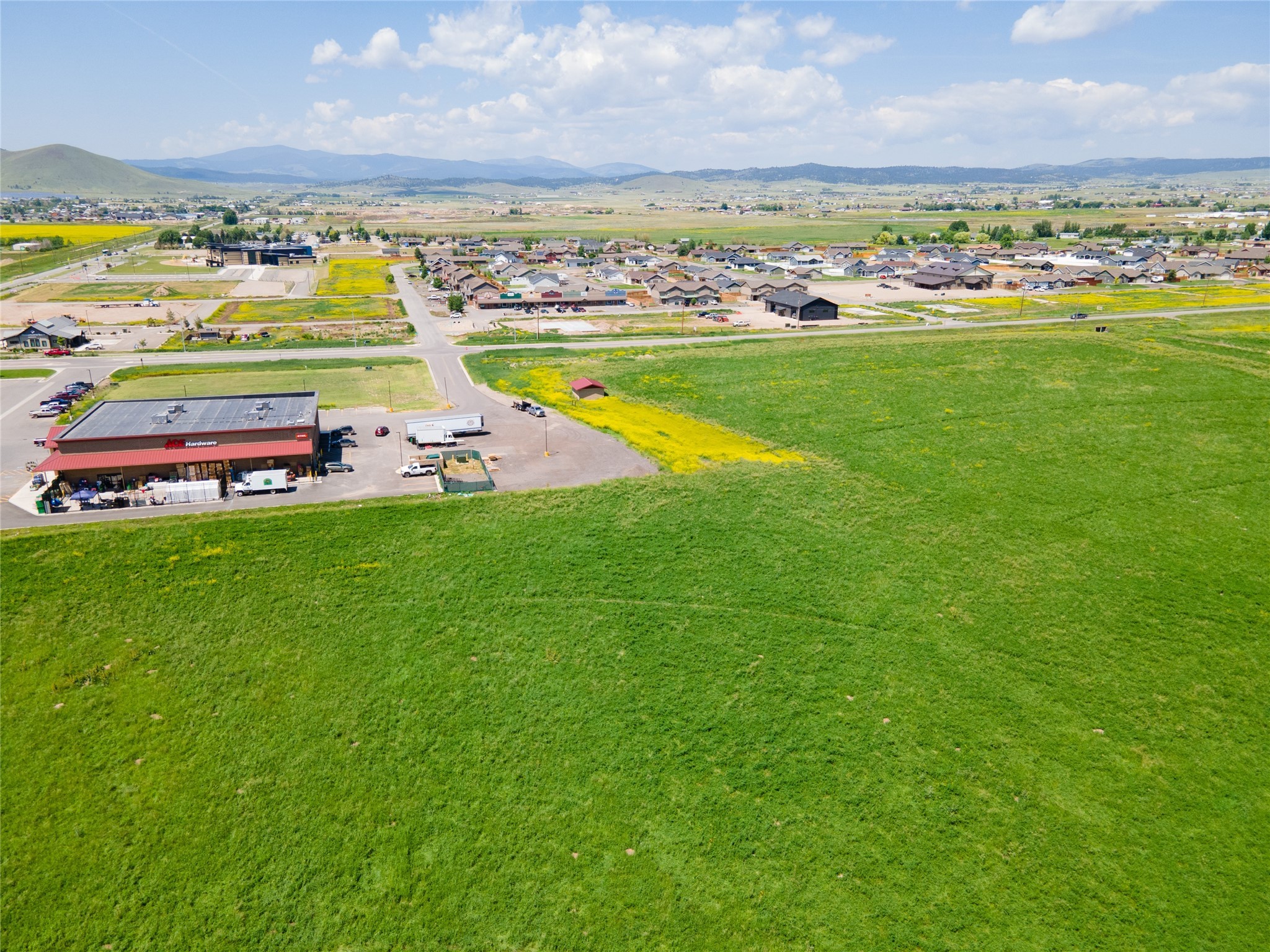 Nhn N Montana Avenue Property Photo 4