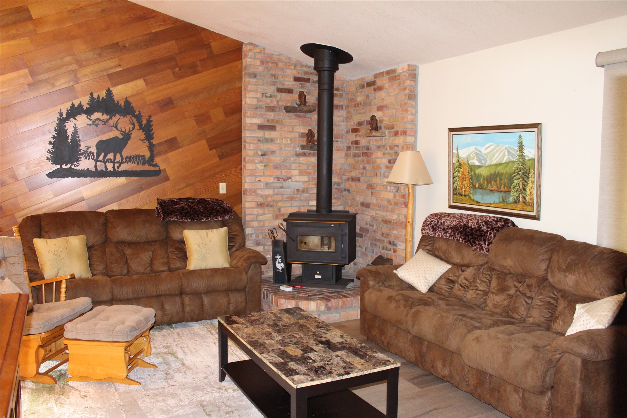220 Fox Farm Drive Property Photo 7